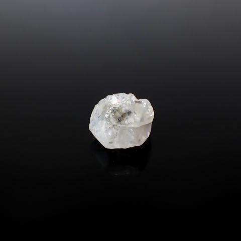 フェナカイト原石 ロシア産 6.98ct / 12x10.4mm前後 [260532175]