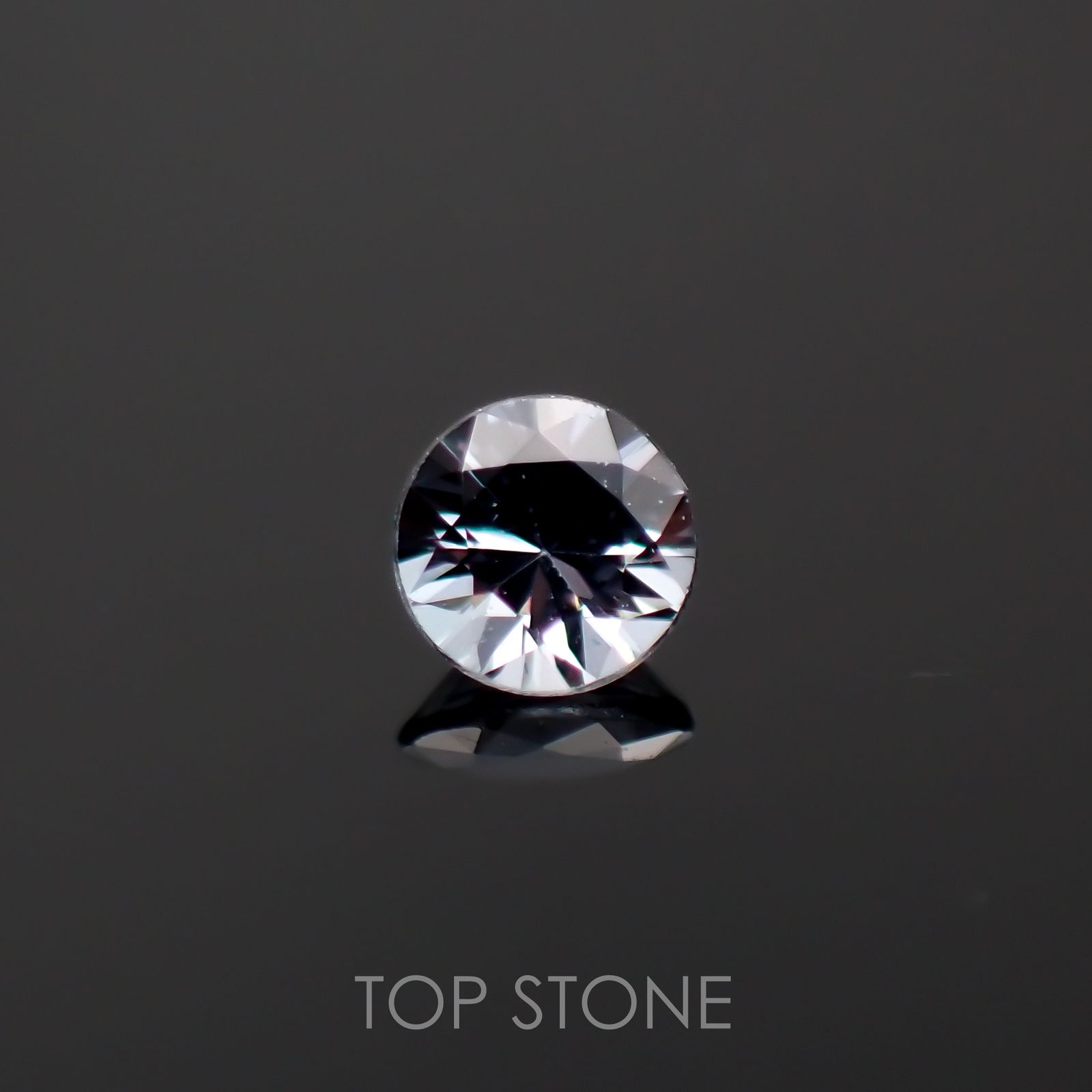 カラーチェンジガーネット アレキタイプ マダガスカル・ベキリー産 0.066ct[230119892]2.4x2.4mm前後
