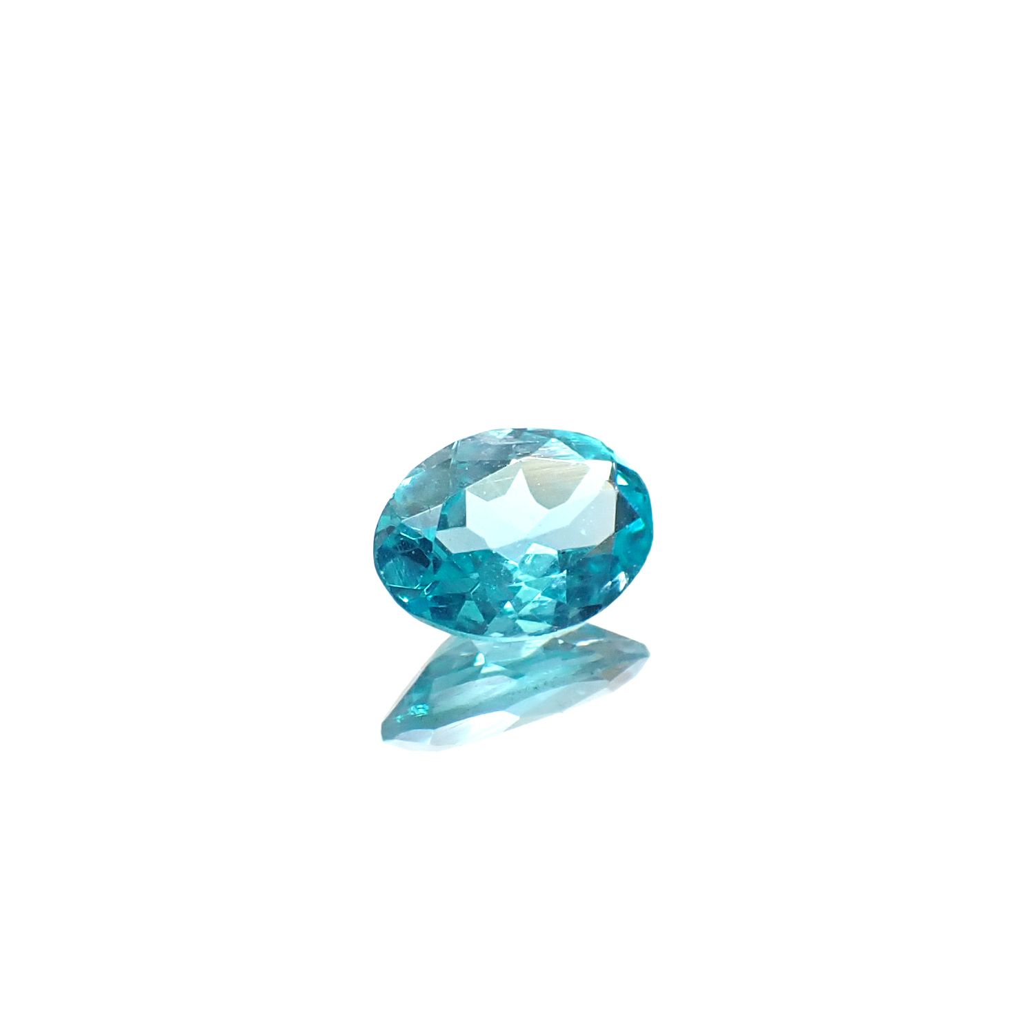 アパタイト(宝石名アパタイト)ブラジル産 0.64ct 識別済[230522007]6.9x5mm前後