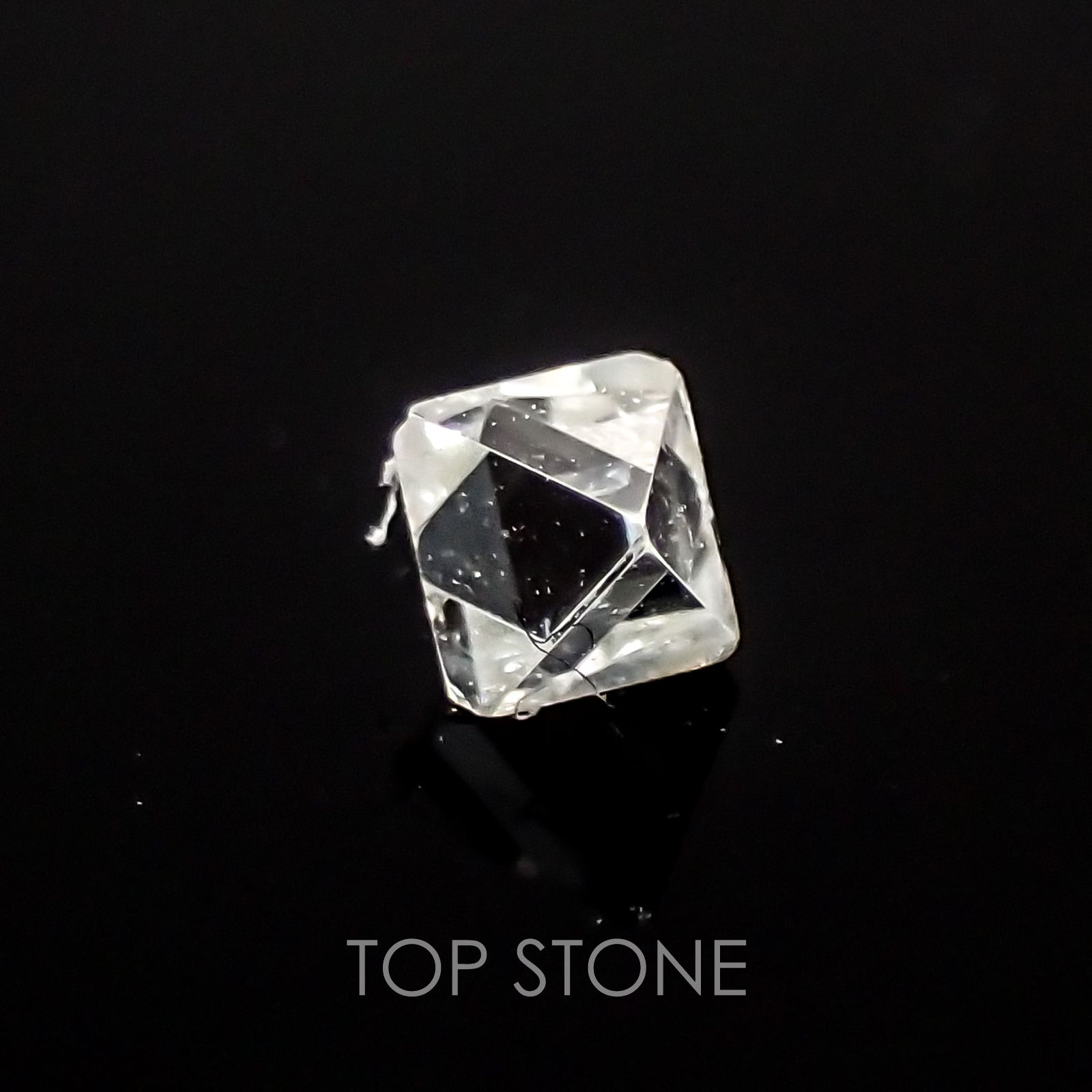 ソーヤブルダイヤモンド 原石 ロシア産 ルース 0.063ct[210310108]2.8×2.3mm前後 | TOP STONE(トップストーン)