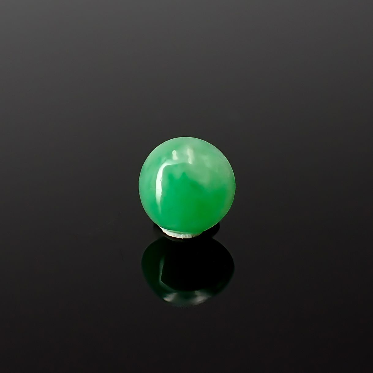翡翠 ビルマ産 0.48ct / 4.7x4.7mm前後 [260532115]