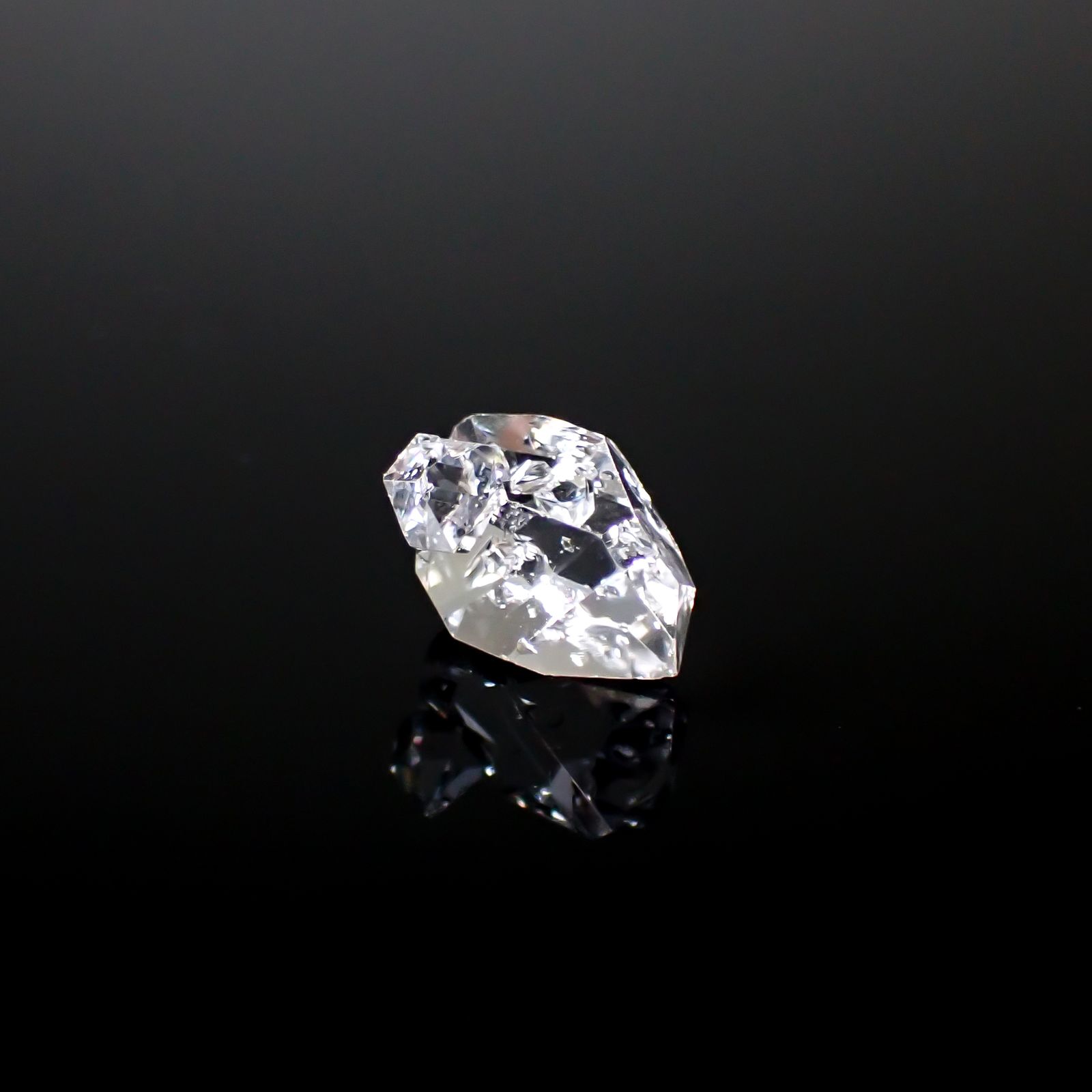 ハーキマーダイヤモンド 原石 アメリカ・ニューヨーク州産 3.37ct [250329971]11.4x8.1mm前後