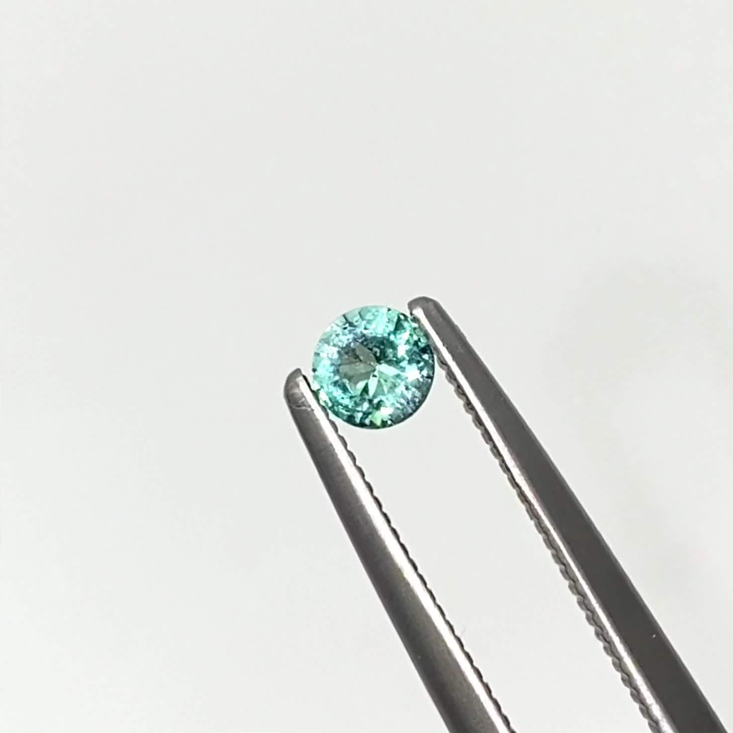 ブルーグリーンコーネルピン 輝き◎美しいブルーグリーンコーネルピン 0.419ct | 宝石つむり