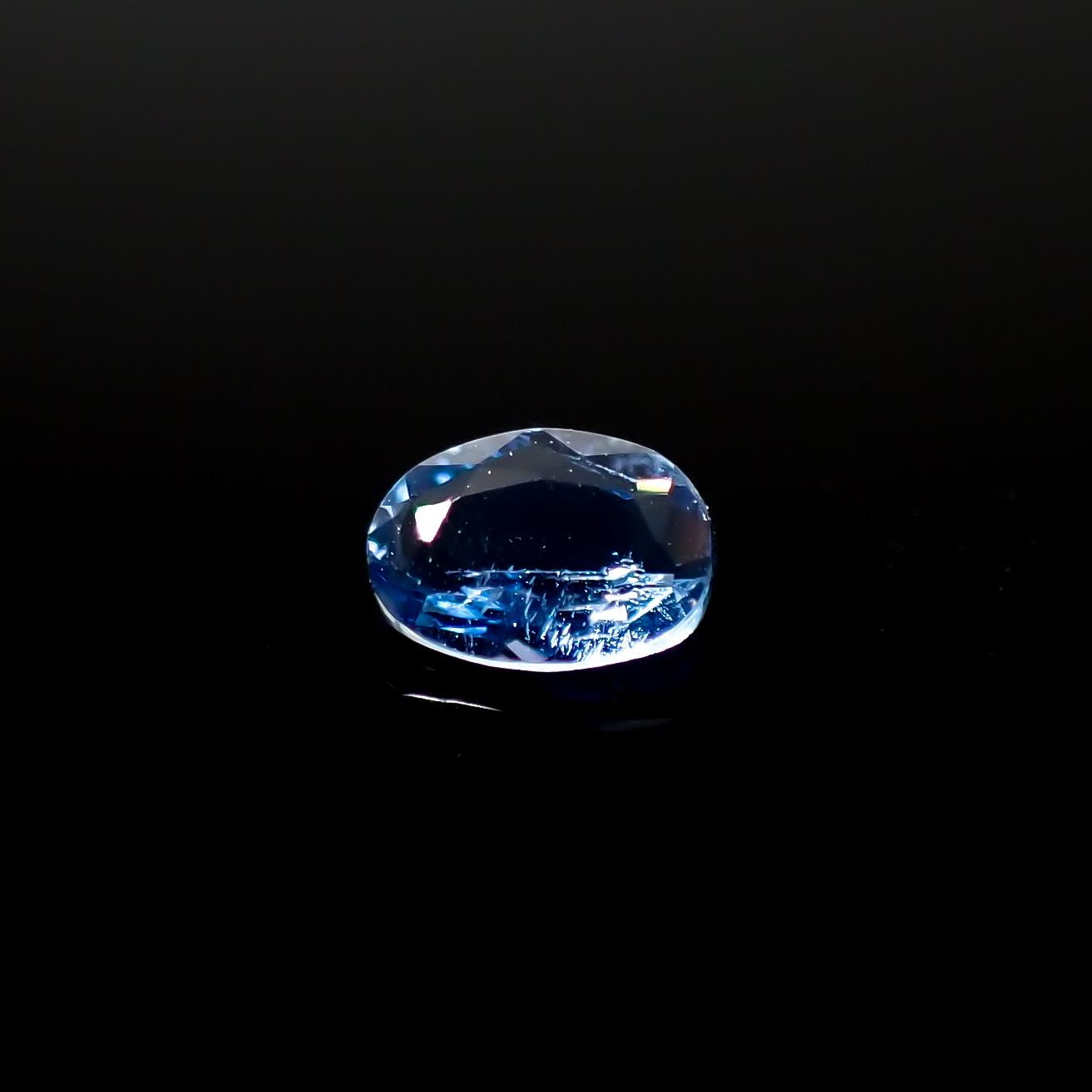 タトゥーアクアマリン ブラジル・ミナスジェライス州タトゥー鉱山産 0.14ct[240427168]4.1x2.9mm前後