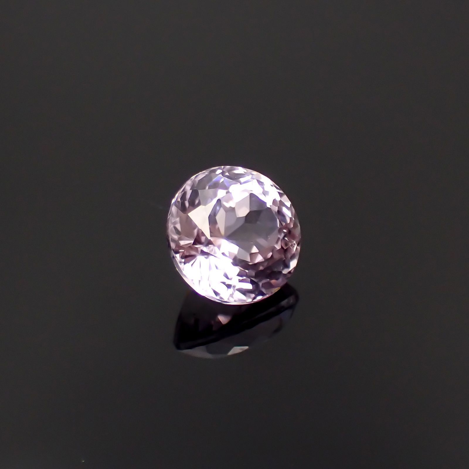 クンツァイト アフガニスタン産 2.40ct [251124348]7.9x7.9mm前後