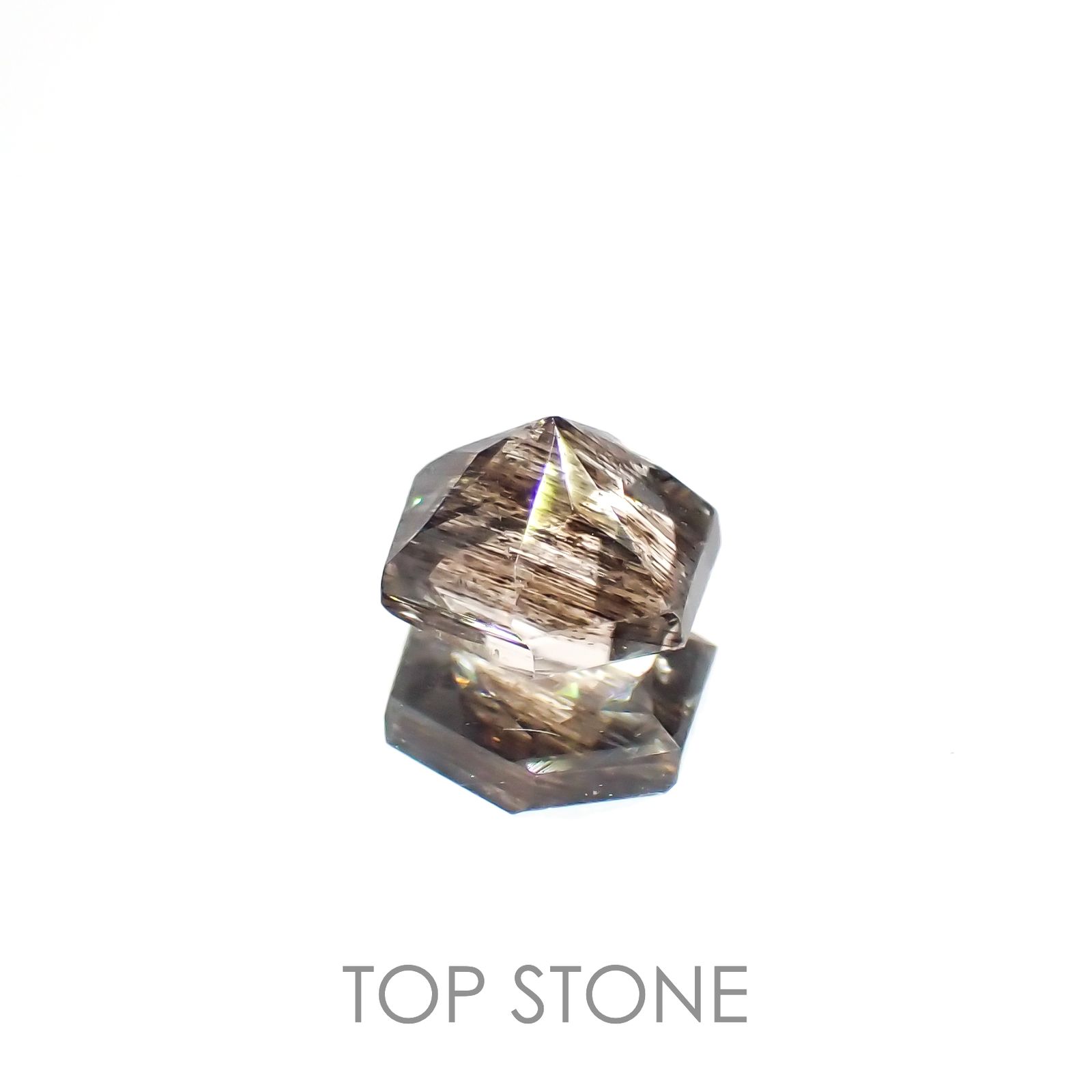 ◇ヘキサゴンカット◇レインボースキャポライト ブラジル産 0.53ct[230320919]4.9x4.8mm前後