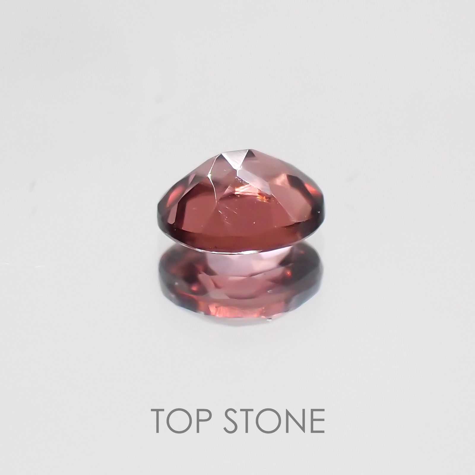 ピンクジルコン スリランカ,カンボジア産 ルース 0.55ct[21029782]5.1×4mm前後