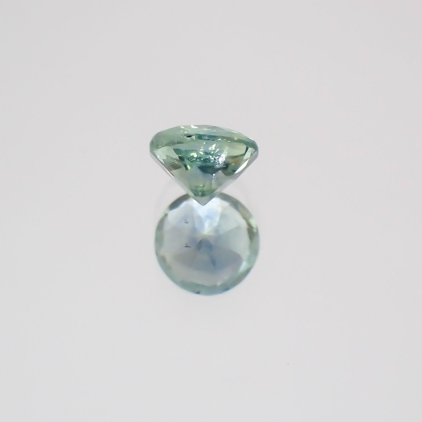 モンタナサファイア(宝石名サファイア) アメリカ・モンタナ州産 0.25ct 識別済[21029906]3.6×3.6mm前後