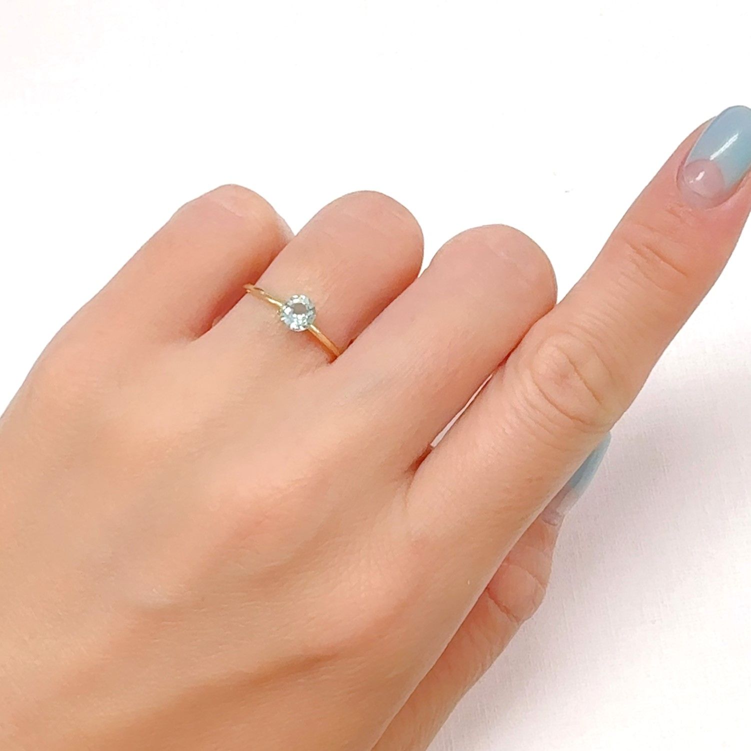 ミントベリル(宝石名グリーン・ベリル)ブラジル産 0.42ct 識別済[240728591]4.9x4.9mm前後