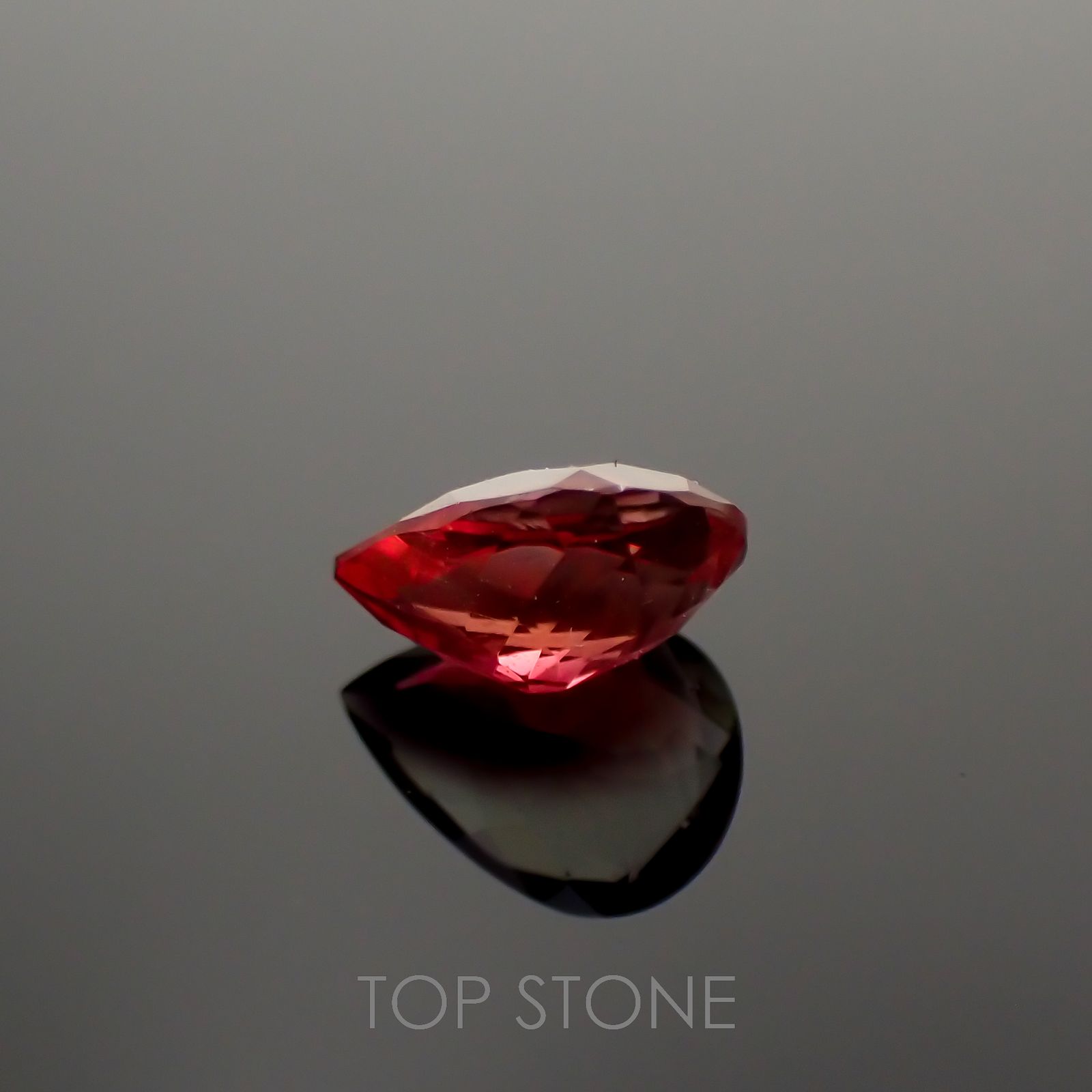 オレゴンサンストーン アメリカ・オレゴン州産 0.90ct[221018710]7.8x5.8mm前後