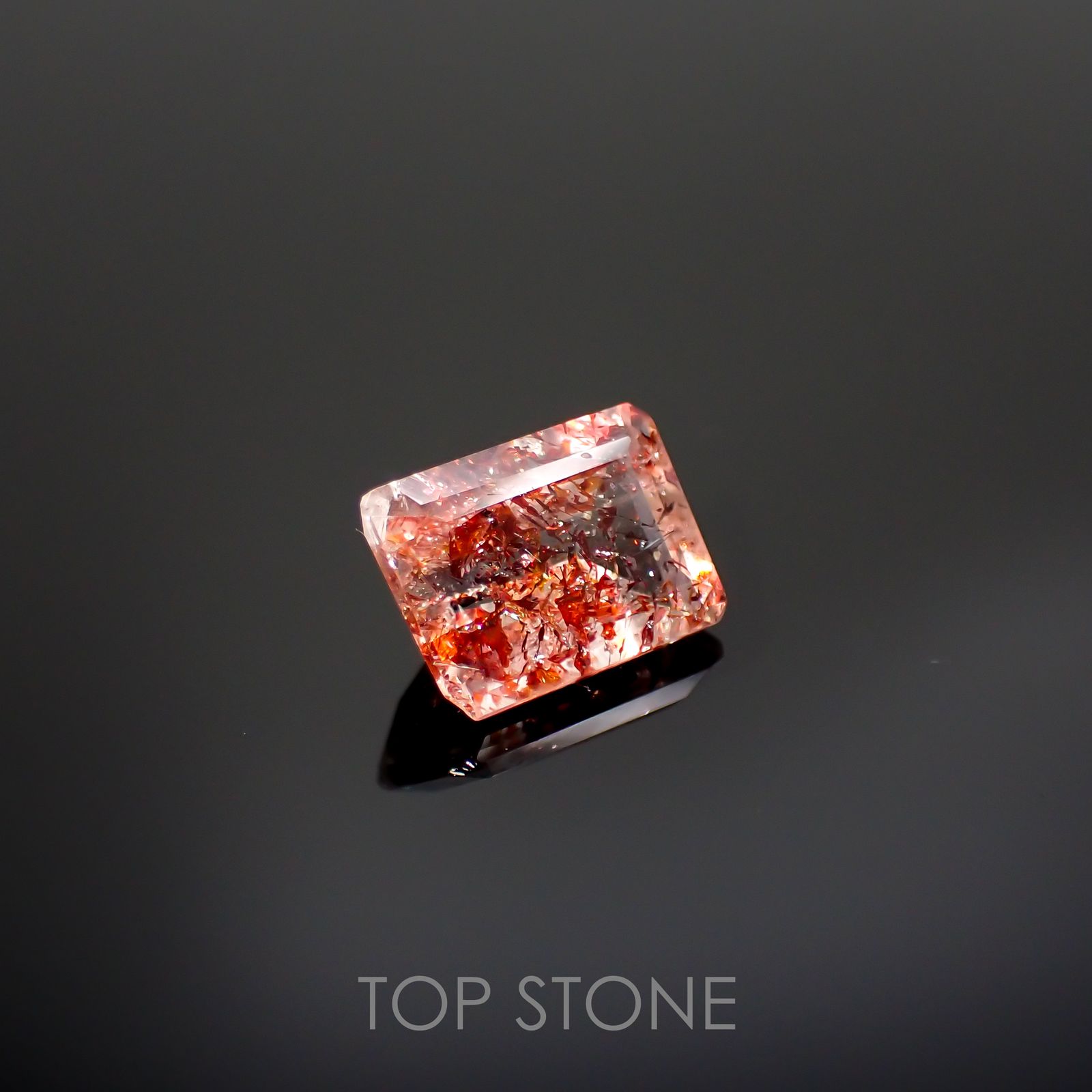 ファイヤークォーツ ナイジェリア産 1.89ct[220114755]8.8x6.6mm前後