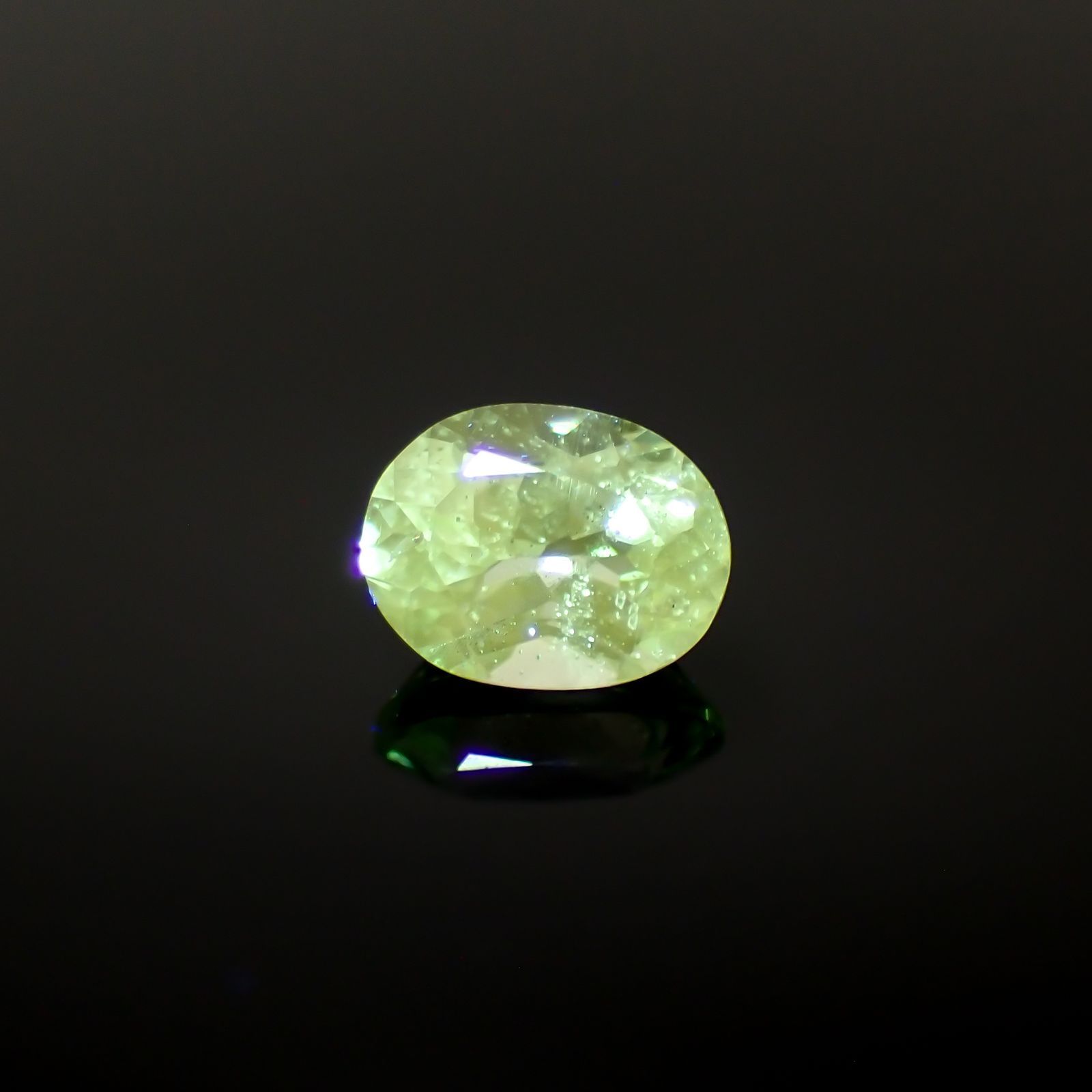 バナジウムコーネルピン(宝石名コーネルピン)タンザニア・タンガ州産 識別済 0.55ct / 5.6x4.3mm前後 [230521916]