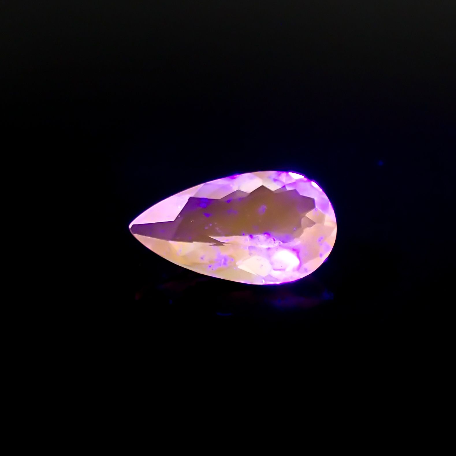 テネブレッセンススキャポライト(宝石名スキャポライト)アフガニスタン産 1.62ct 識別済[230722560]11.9x6.9mm前後