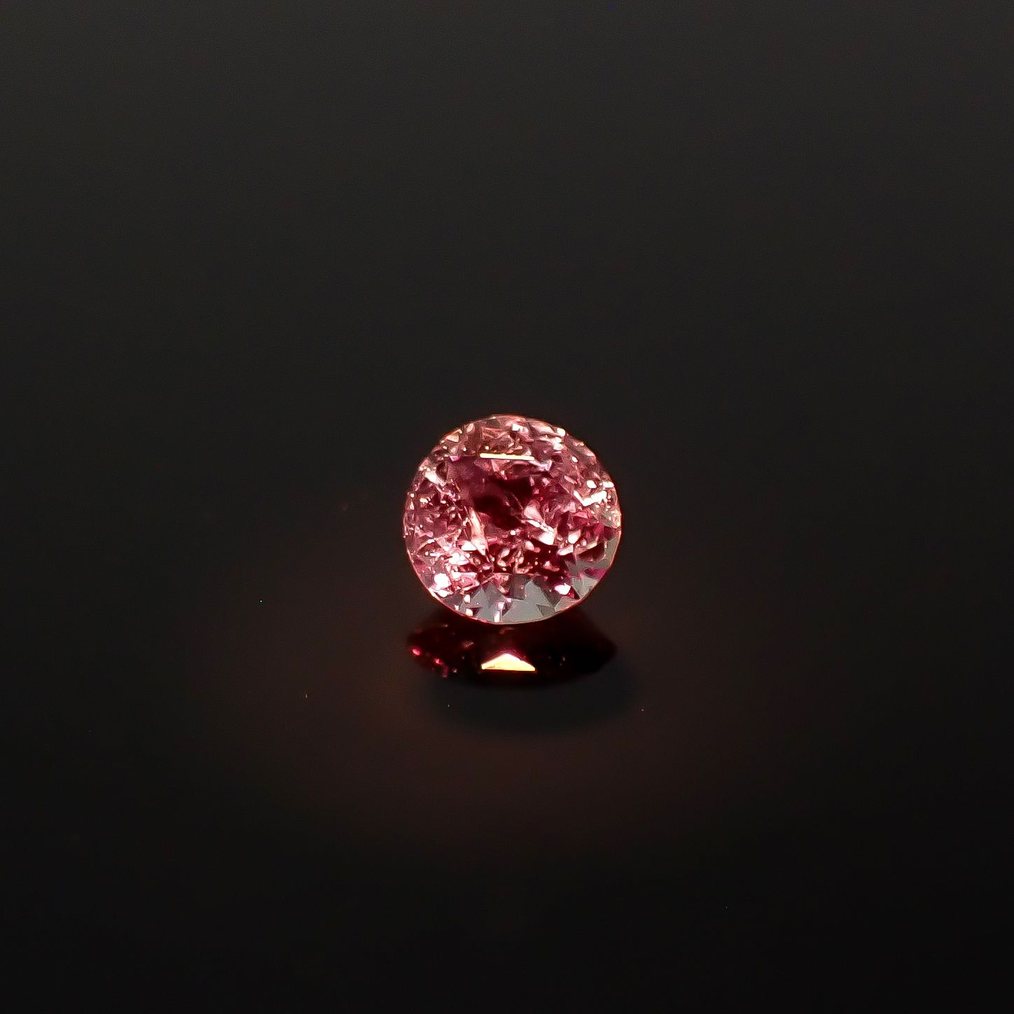 アレキサンドライト ロシア産 0.084ct / 2.7x2.7mm前後 [260532151]