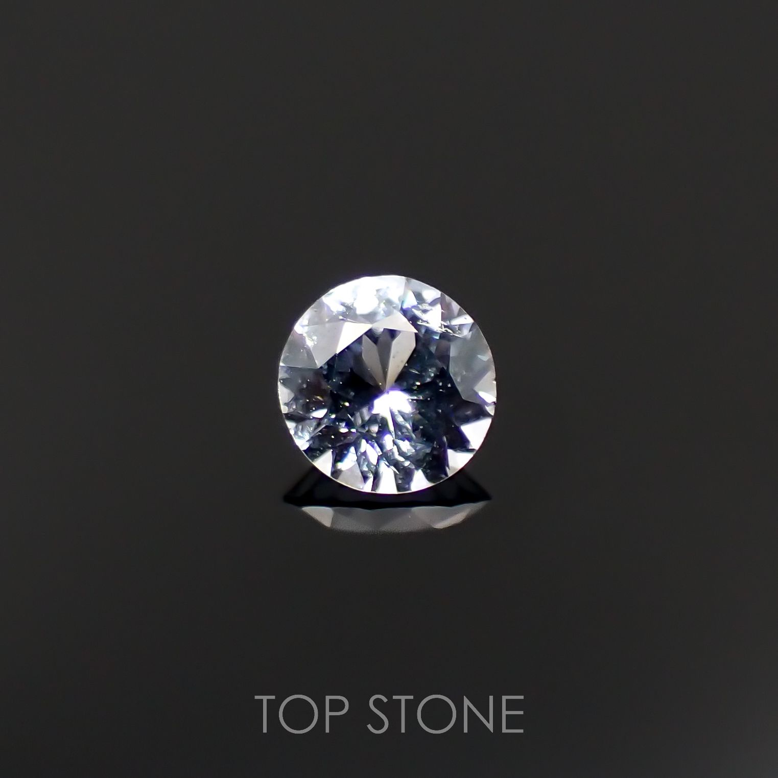 グレイッシュブルースピネル(宝石名スピネル)ビルマ/マダガスカル産 0.23ct 識別済[230119908]3.9x3.9mm前後