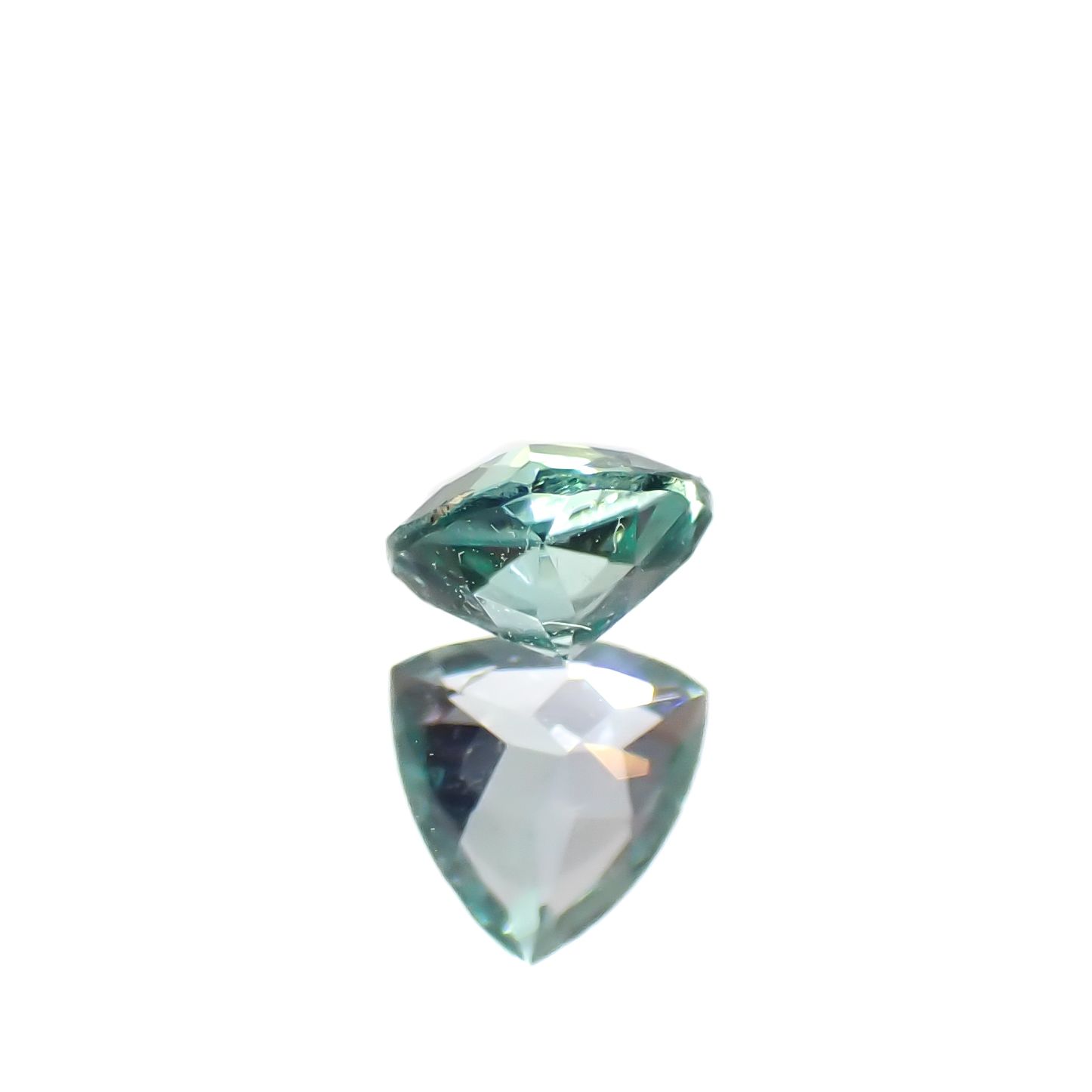 ブルーコーネルピン(宝石名ブルー・コーネルピン)タンザニア産 0.20ct 識別済[240527687]3.7x3.7mm前後