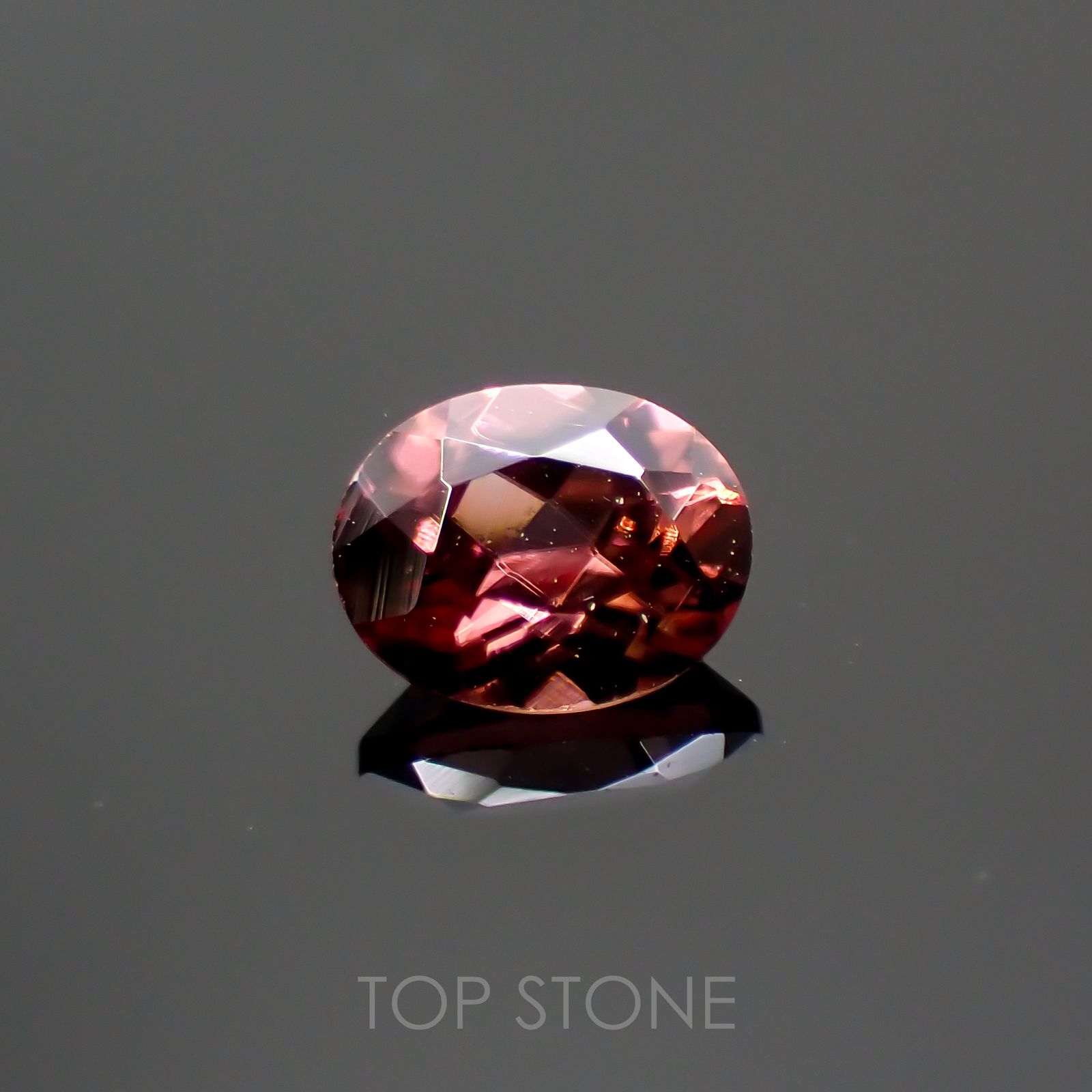 ピンクジルコン(宝石名ジルコン) スリランカ/カンボジア産/ 0.51ct 識別済[21069798]5.1×4mm前後