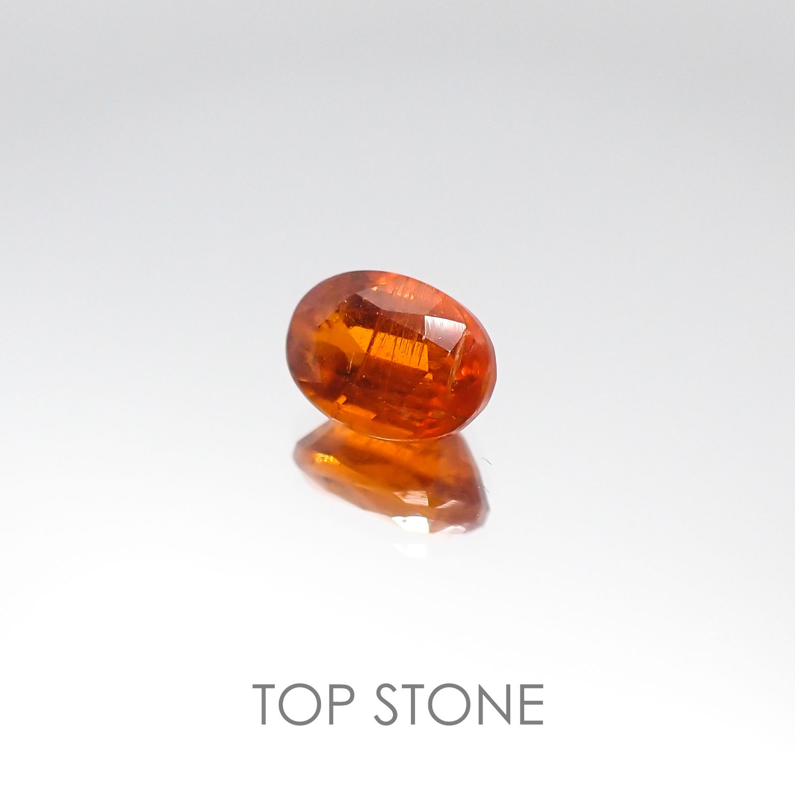オレンジカイヤナイト タンザニア産 ルース 1.2ct[20105996]7.2×5.2mm前後