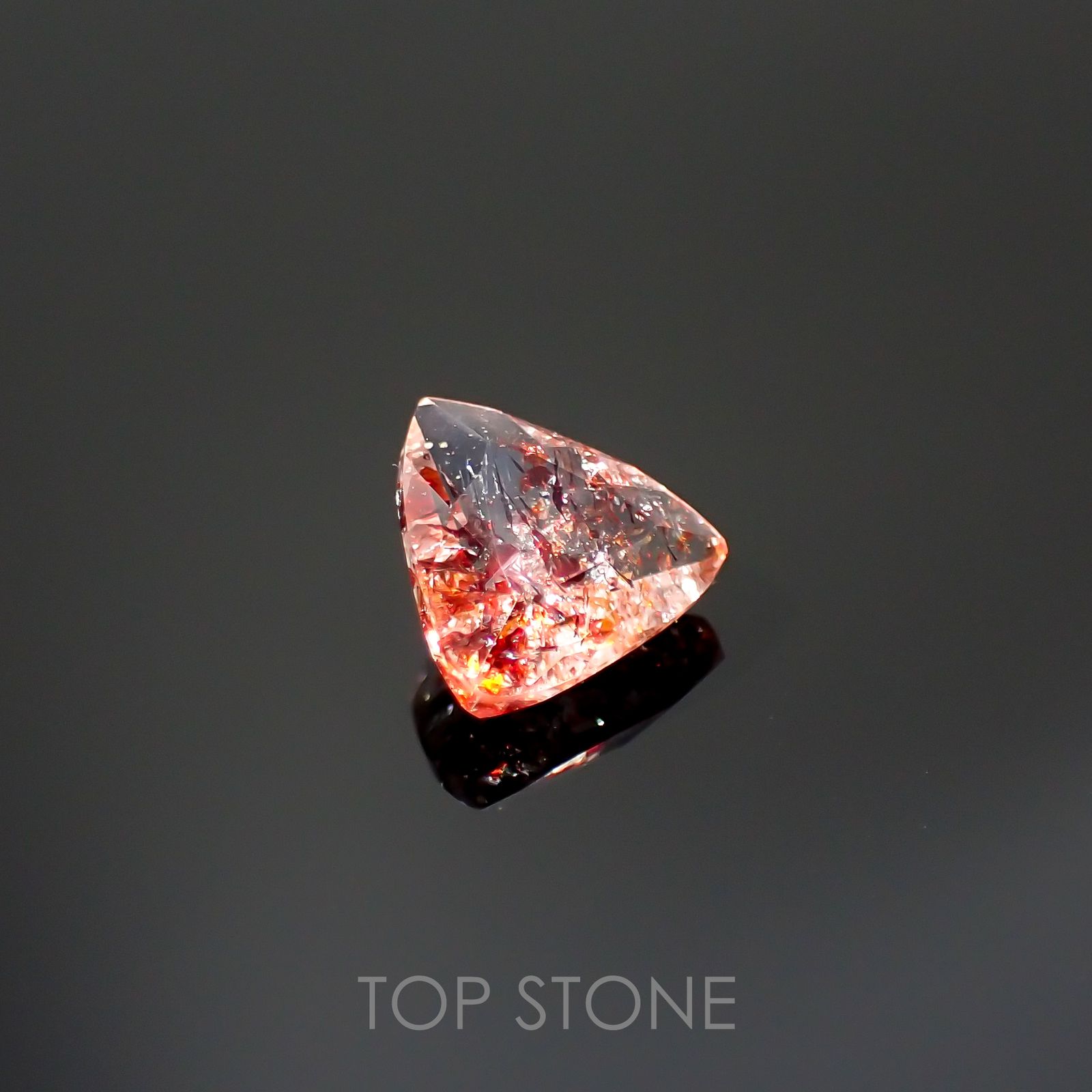 ファイヤークォーツ ナイジェリア産 0.91ct[220114760]7.1x7mm前後