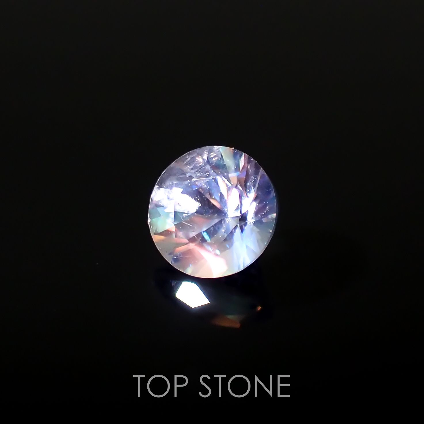 レインボームーンストーン(宝石名ラブラドライト)マダガスカル産 0.35ct 識別済[221219520]4.5x4.5mm前後