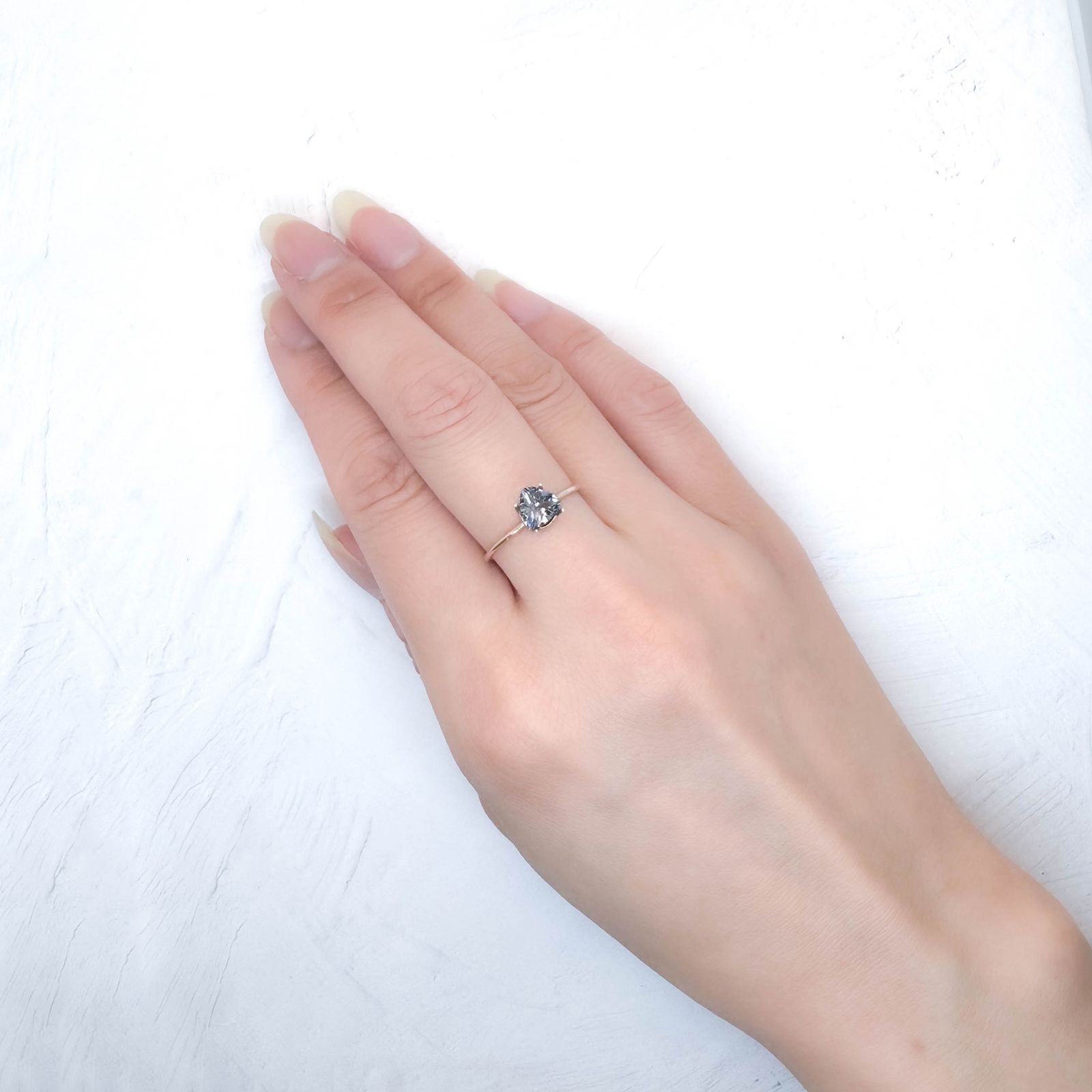 ◇カスタムカット◇タンザナイト 非加熱 タンザニア産 0.80ct / 6.1x6.2mm前後 [251031215]