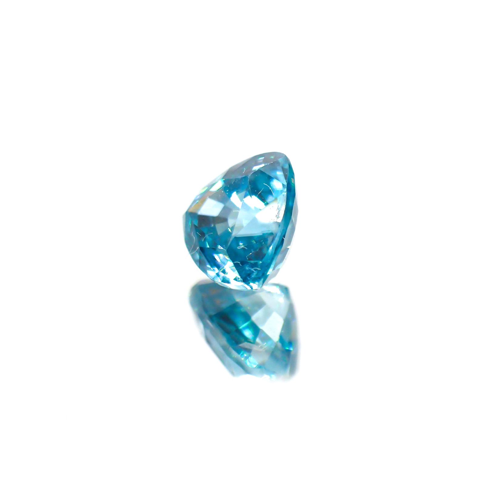 ブルージルコン(宝石名ジルコン) カンボジア産 1.32ct 識別済[211013444]6×6.1mm前後
