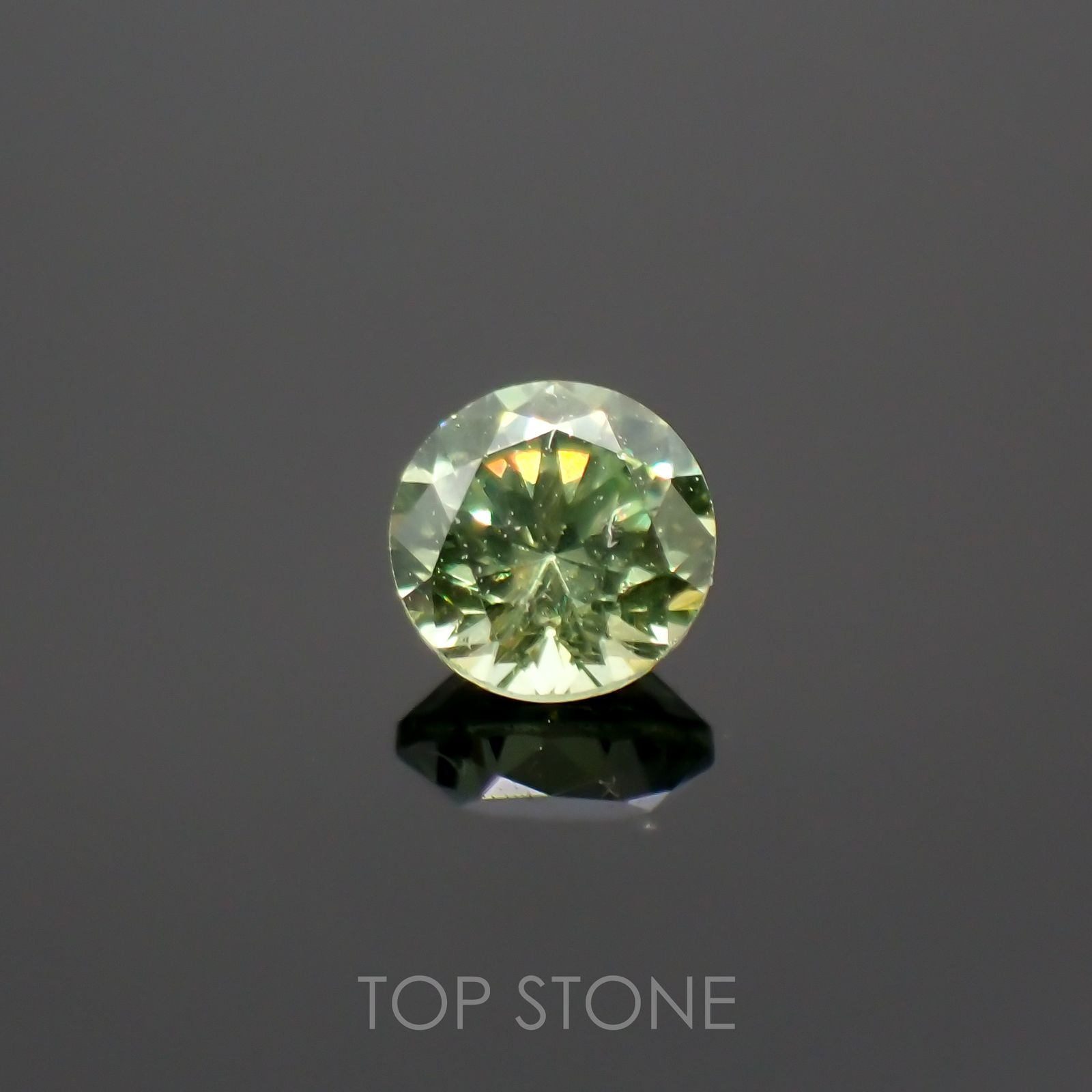 デマントイドガーネット(宝石名デマントイド・ガーネット)ロシア産 0.17ct 識別済[220616479]3.1x3.1mm前後