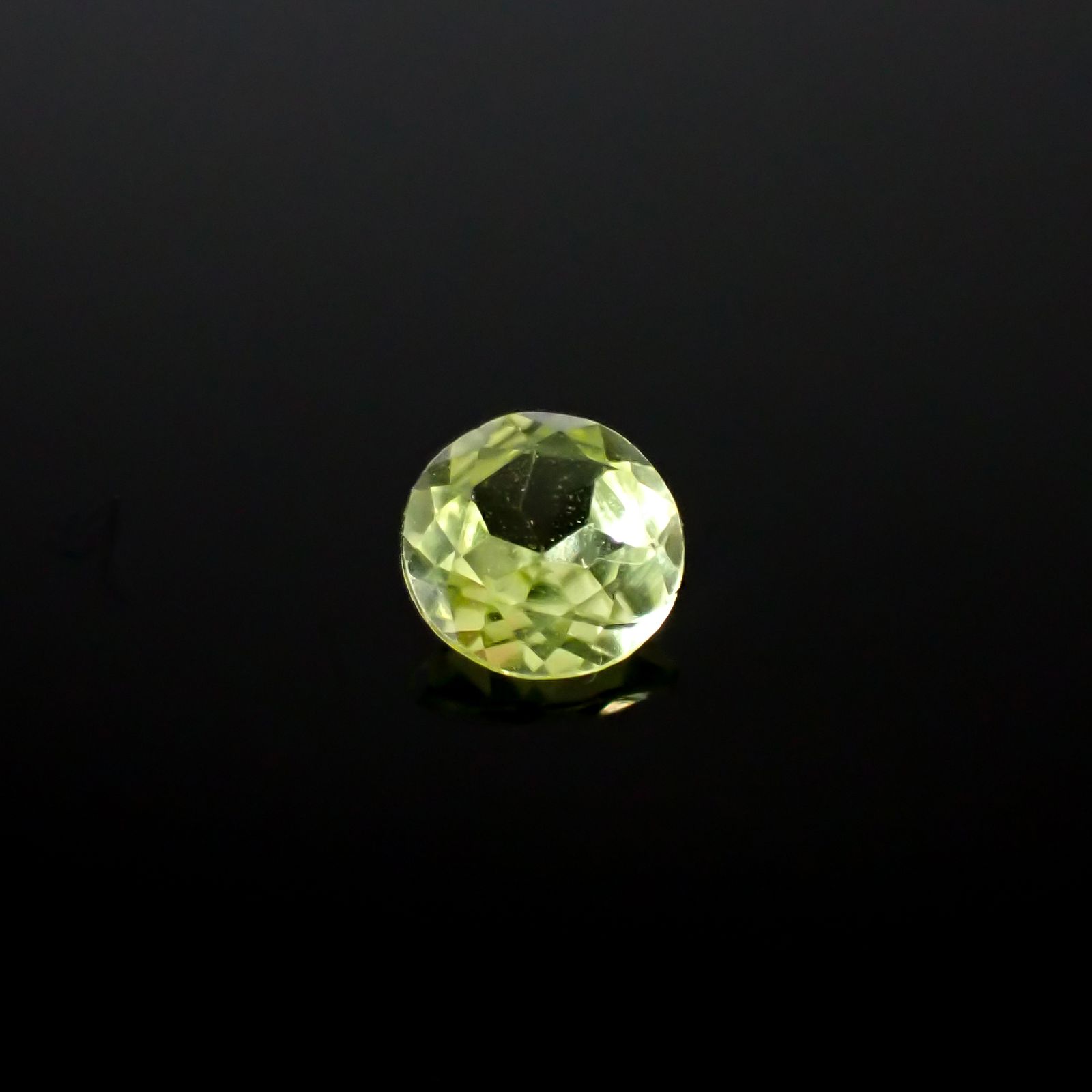 パロットクリソベリル(宝石名クリソベリル)インド産 0.24ct 識別済[240627983]4x4mm前後