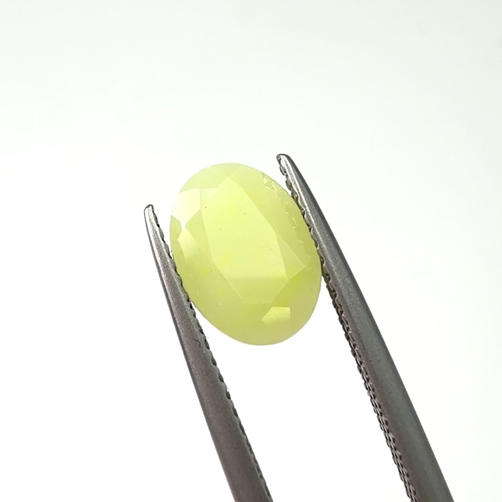 イエロースミソナイト イタリア産 2.03ct / 9.5x6.8mm前後 [251231404