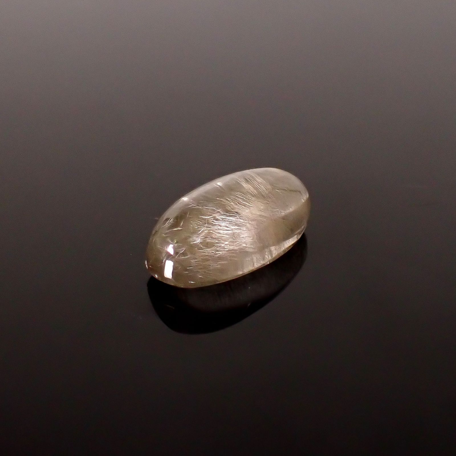 プラチナクォーツ ブラジル産 19.90ct / 23.3x12.5mm前後 [260131607]