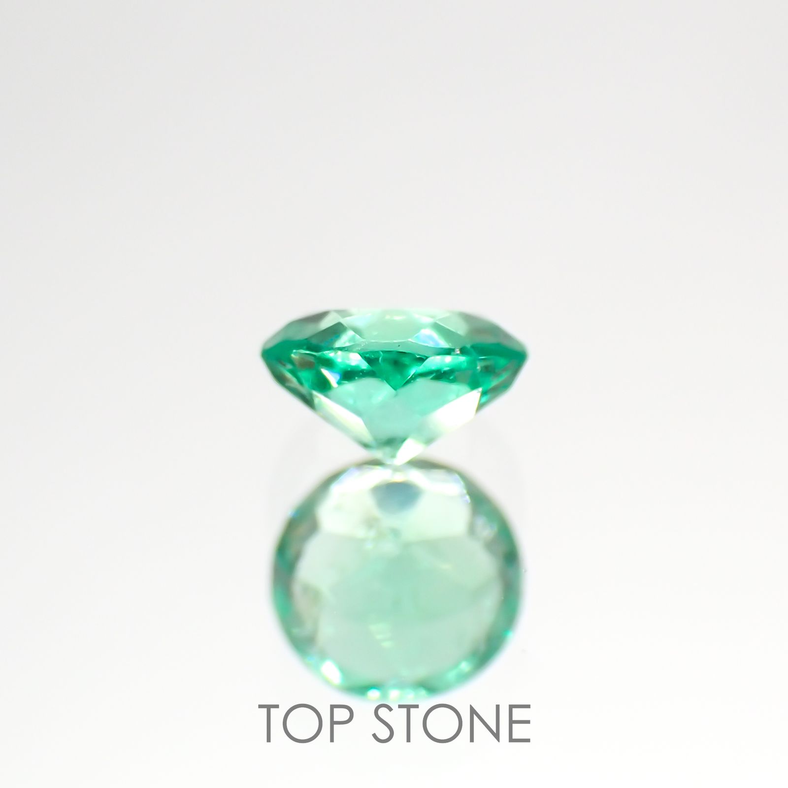 エメラルド(宝石名エメラルド) コロンビア産 0.311ct ソ付(彩珠)[211013171]4.6×4.6mm前後