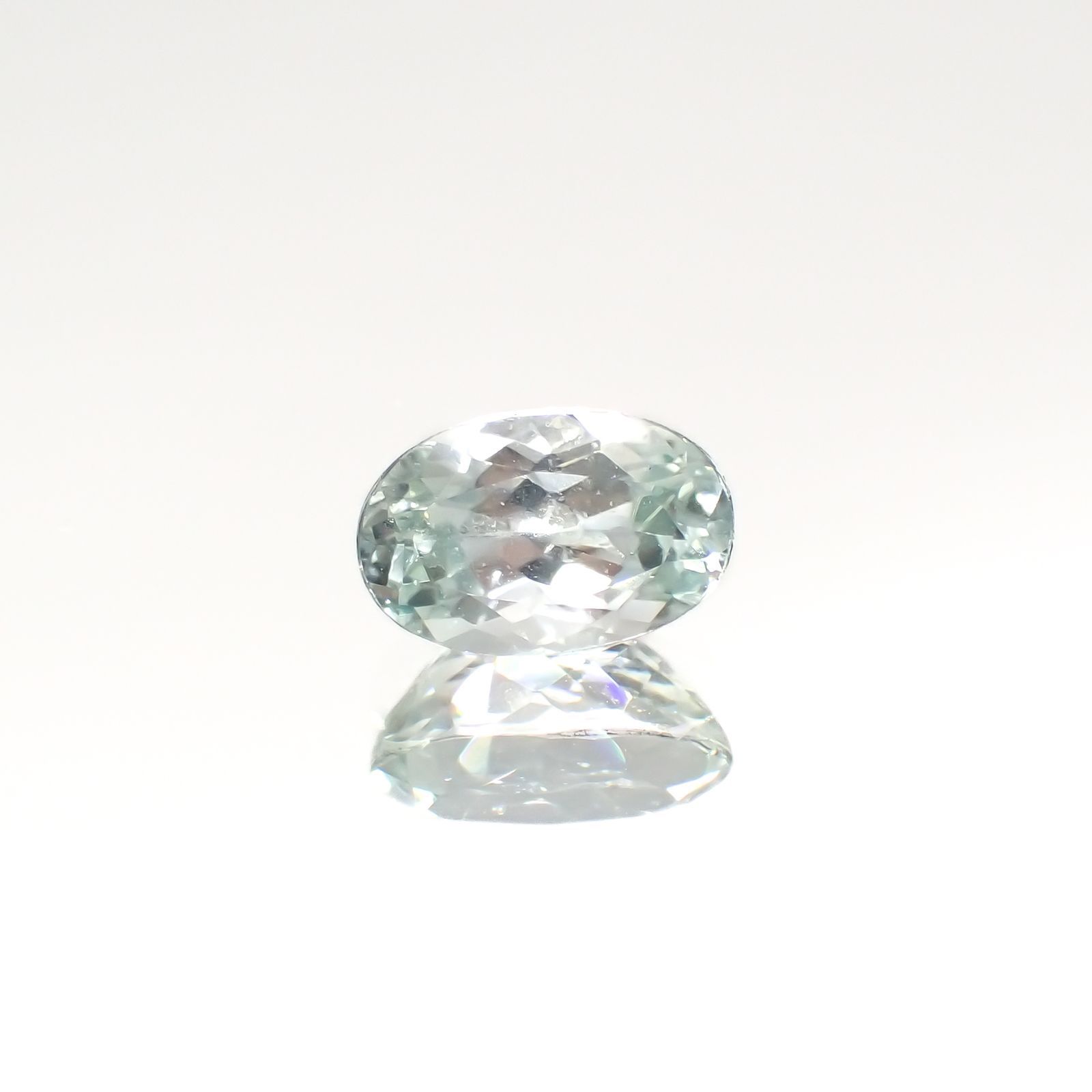ユークレース(宝石名ユークレース)コロンビア産 1.216ct ソ付(彩珠)[220616448]7.9x5.1mm前後
