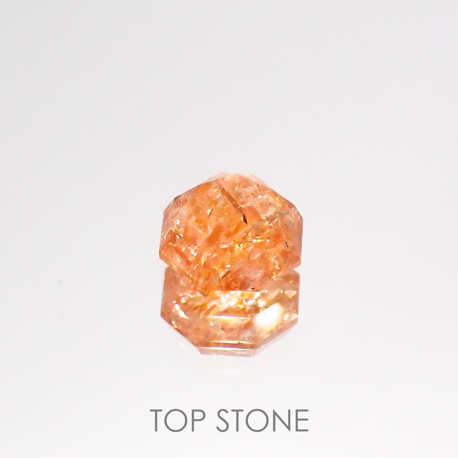 ◇オクタゴンカット◇イリュージョンサンストーン インド産 0.77ct[220115488]5.7x5.6mm前後