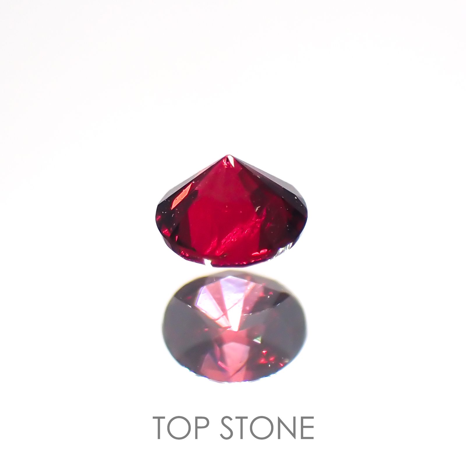 レッドスピネル(宝石名レッド・スピネル)タンザニア産 0.11ct 識別済[220114317]2.8x2.8mm前後