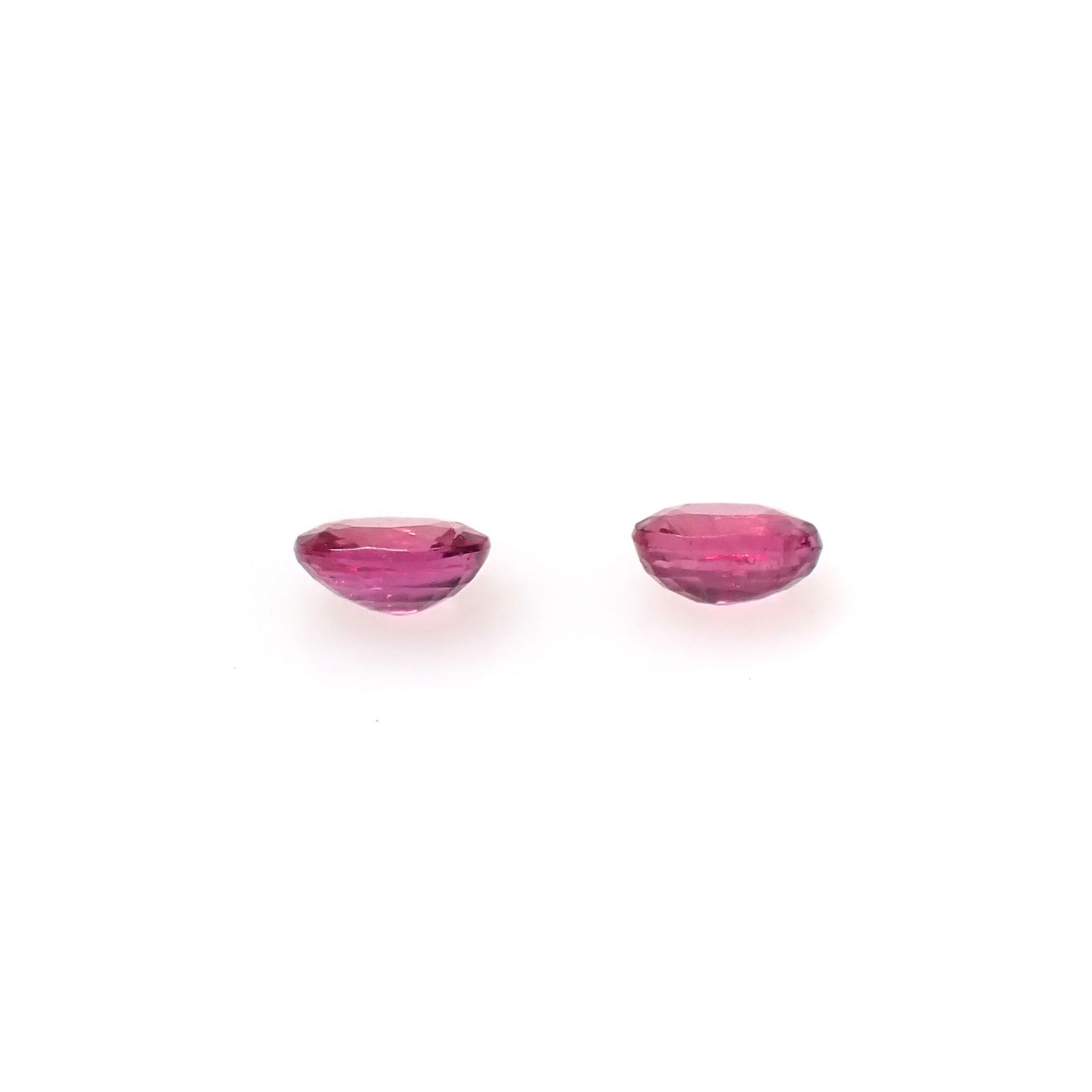 ◇ペアセット◇ルビー モザンビーク/ビルマ産 0.29ct(2pcs合計) [250630555]3.3-3.4x2.5mm前後