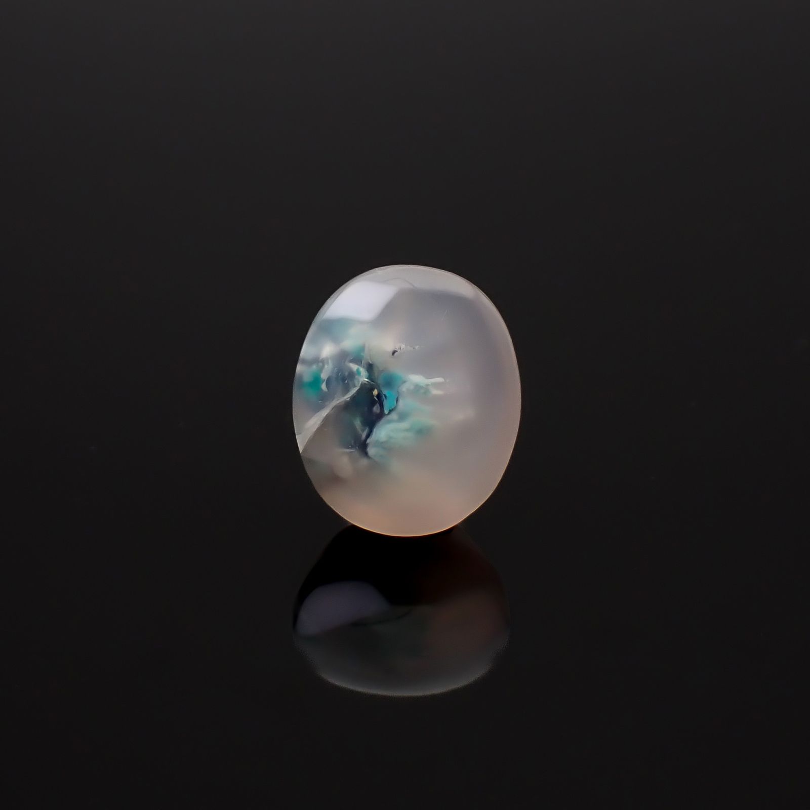 コッパークリソコラインカルセドニー インドネシア産 12.39ct / 17x14.1mm前後 [260932801]