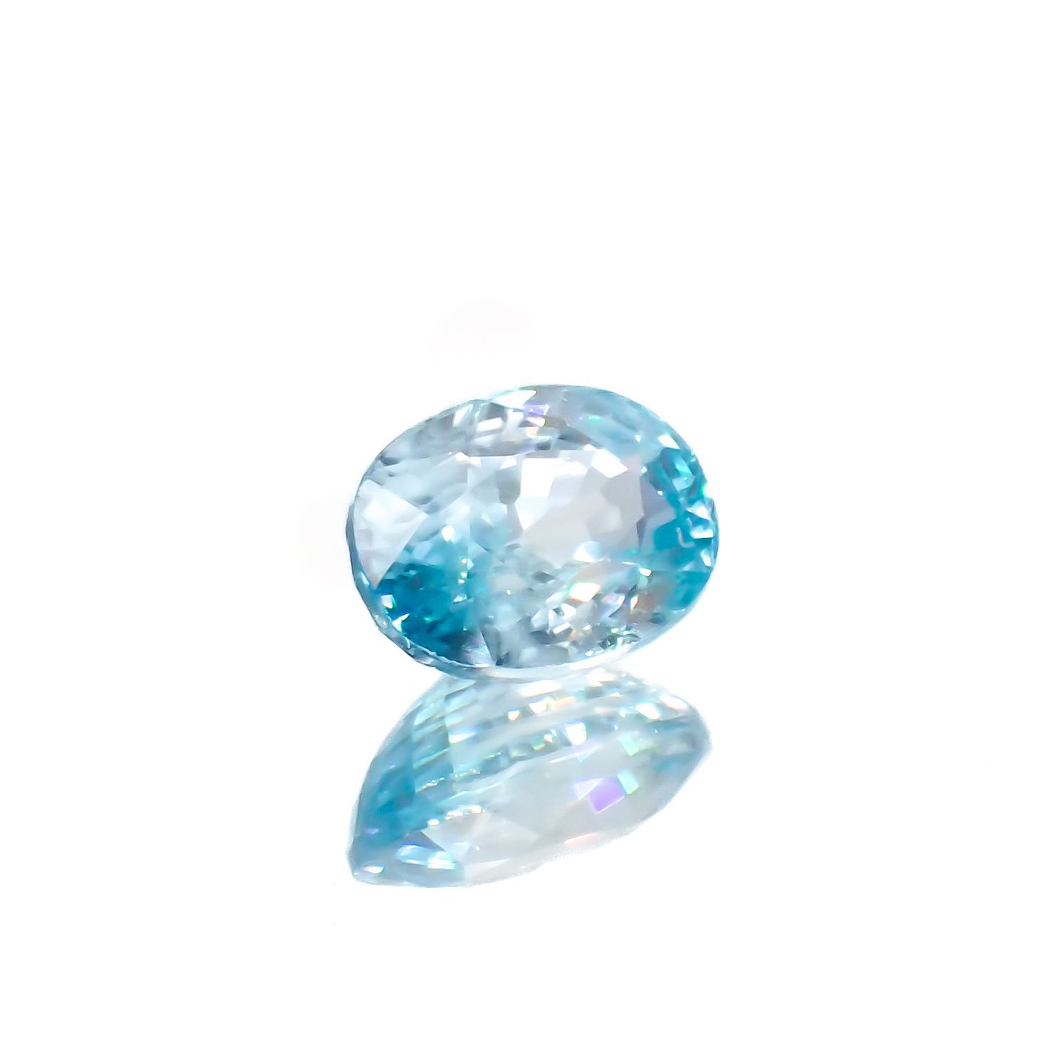 バイカラーブルージルコン カンボジア産 2.20ct[230320980]7.9x5.9mm前後