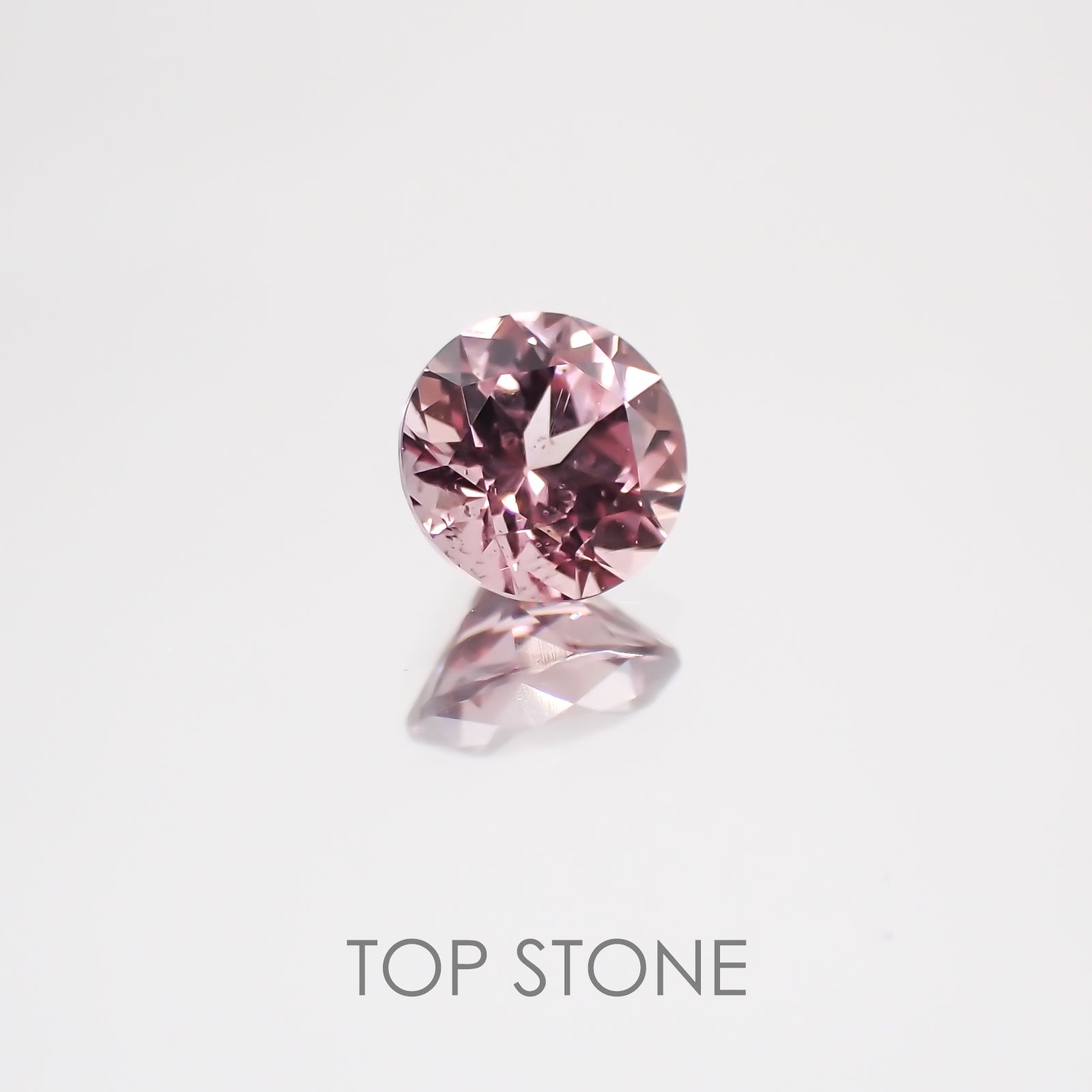 マラヤガーネット(宝石名ガーネット) タンザニア産 0.46ct 識別済[21049371]4.6×4.6mm前後