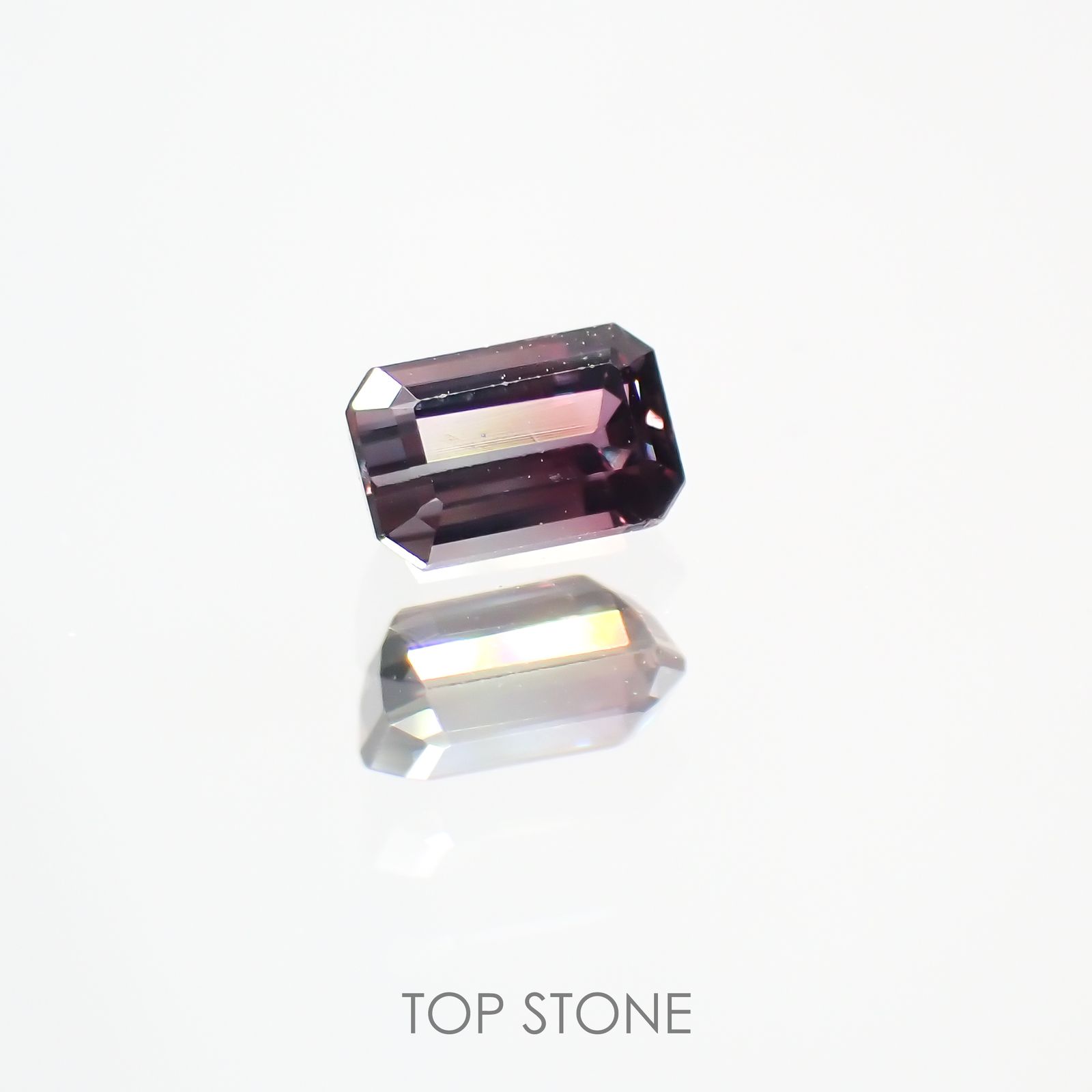 バイカラーサファイア(宝石名バイカラー・サファイア)タンザニア産 0.28ct 識別済[220113888]4.1x2.7mm前後