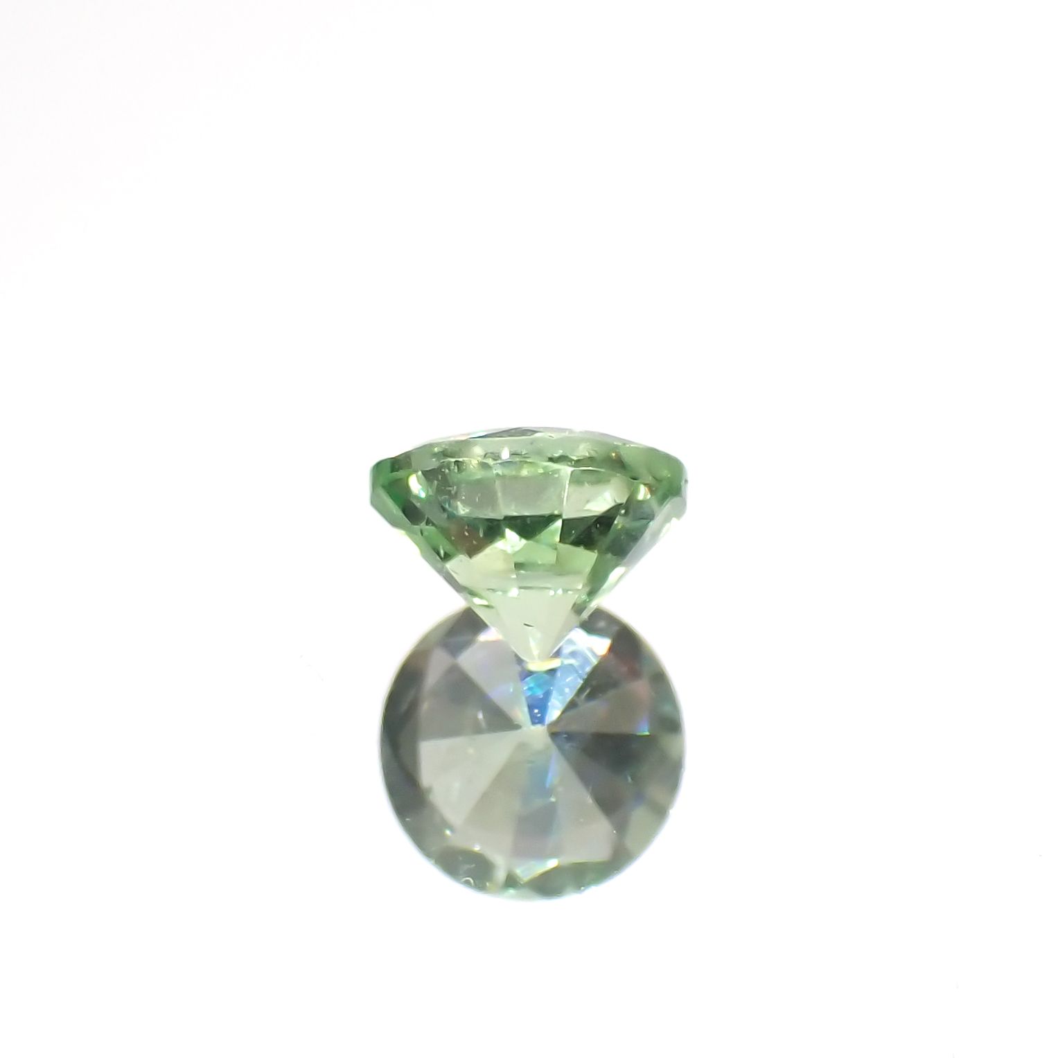 ミントガーネット(宝石名ガーネット)タンザニア産 0.29ct 識別済[230923497]4x4mm前後