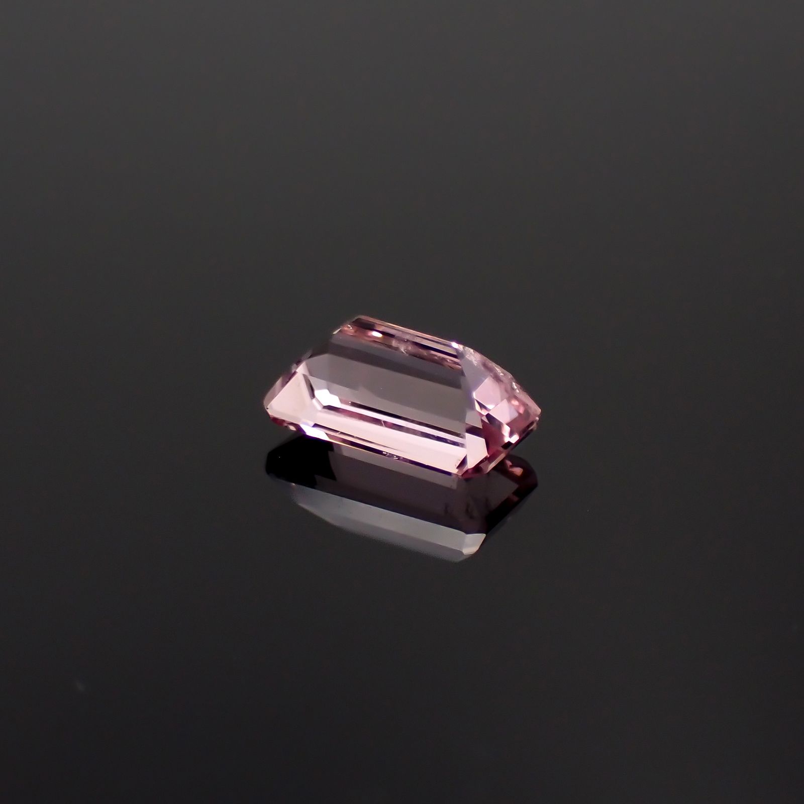 モルガナイト(宝石名モルガナイト)ナイジェリア産 1.41ct 識別済[231124113]8.6x5.1mm前後