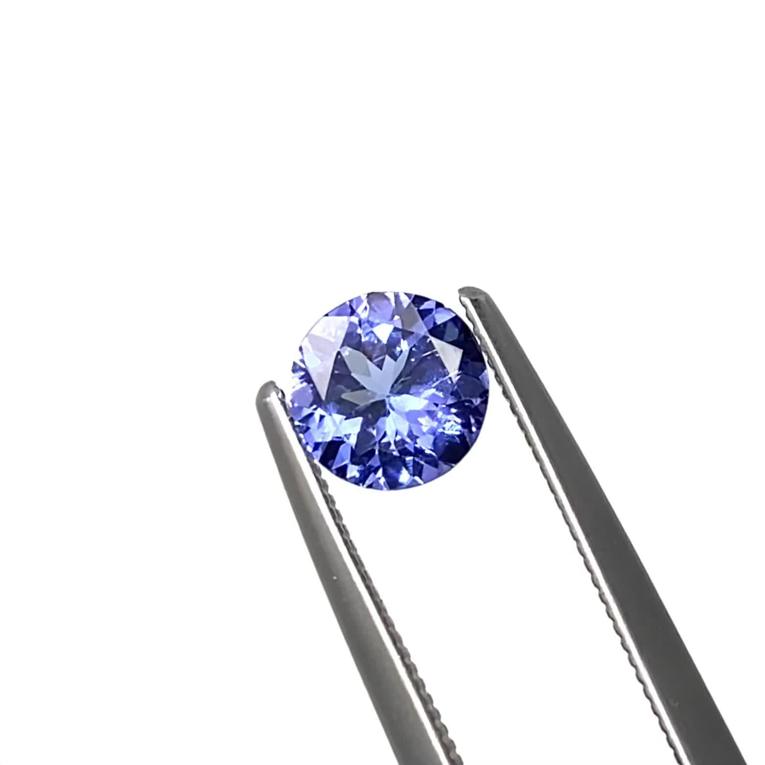 rose_malingレインボーInk入り★タンザニア産タンザナイト★ タンザナイト(宝石名タンザナイト)タンザニア産 0.68ct 識別済