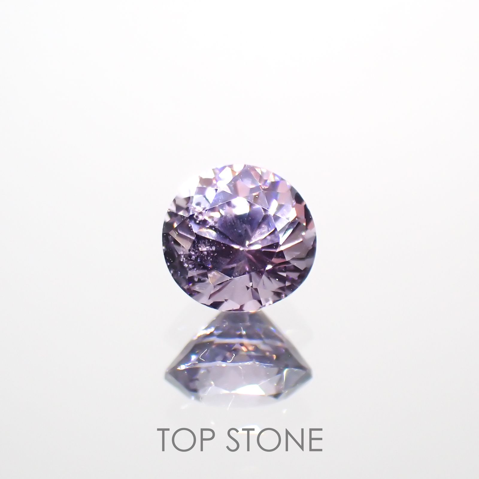 バイオレットスピネル(宝石名スピネル)ビルマ/マダガスカル産 0.57ct 識別済[220114558]4.9x4.9mm前後