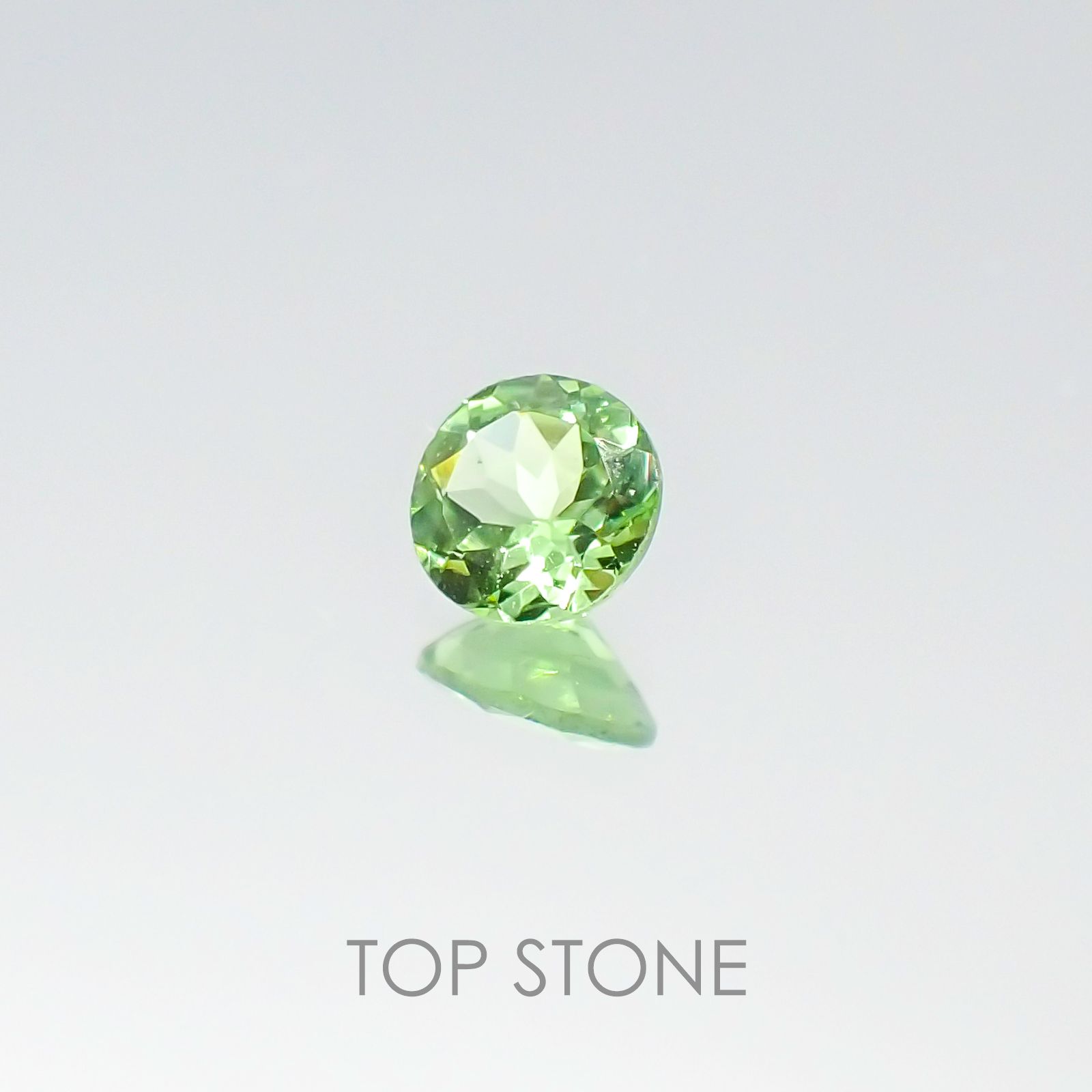 ミントガーネット ケニア産 ルース 0.26ct[20106117]4.1×4.1mm前後