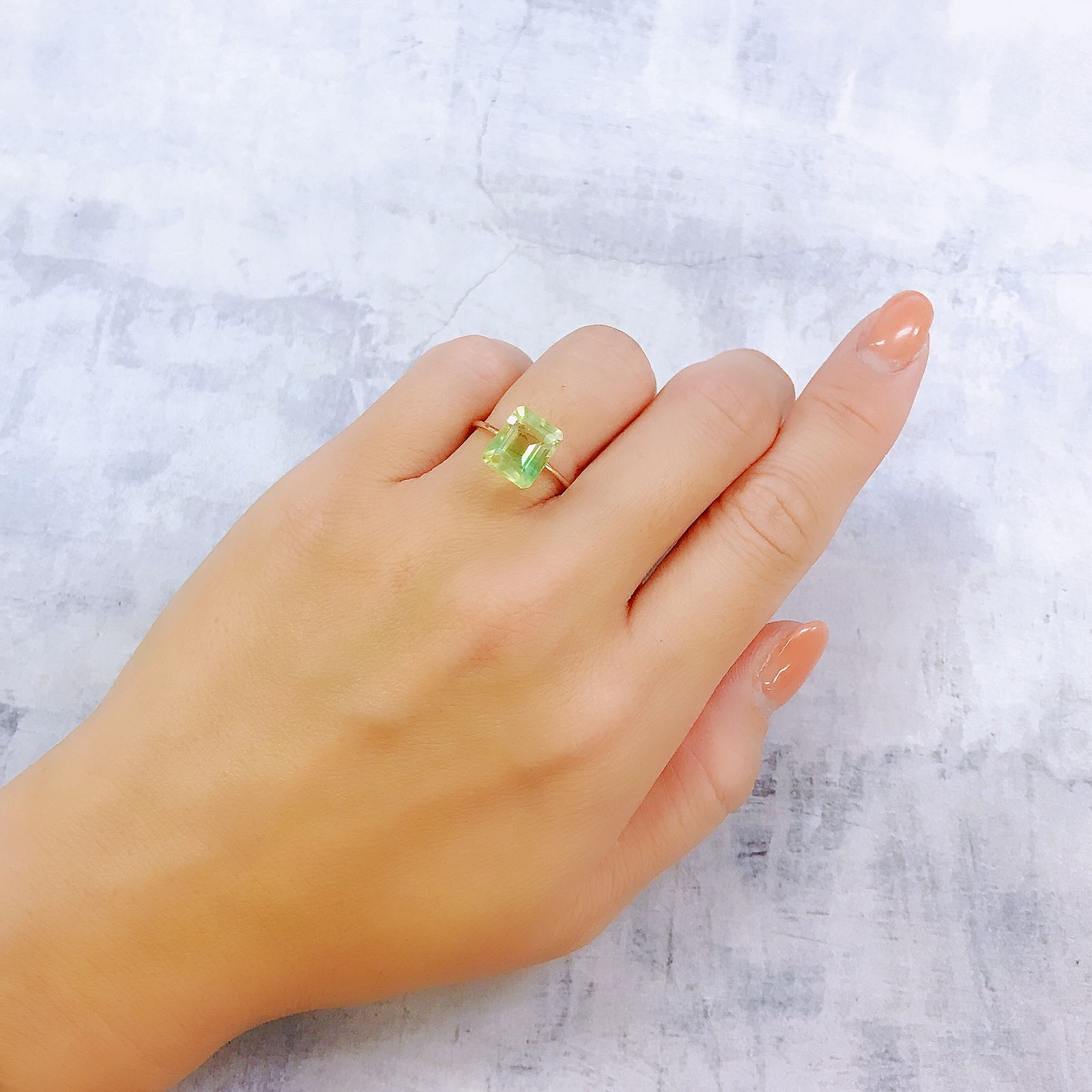 バイカラーフローライト ブラジル産 3.79ct[220917631]9.9x8.1mm前後