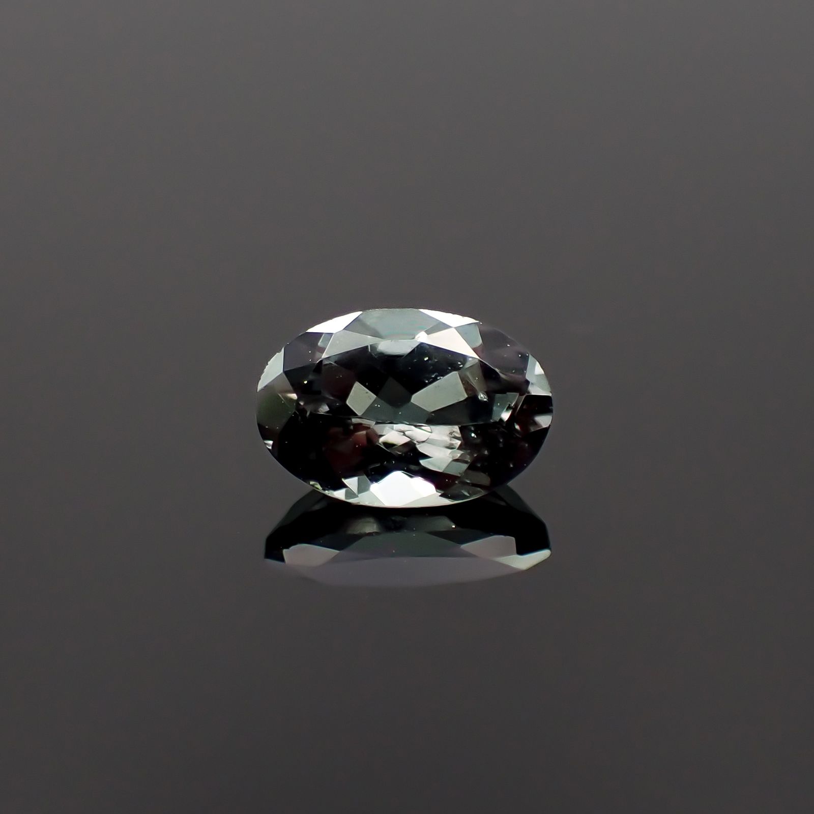 カラーチェンジガーネット アレキタイプ マダガスカル・ベキリー産 0.58ct[230522169]6.1x4.1mm前後
