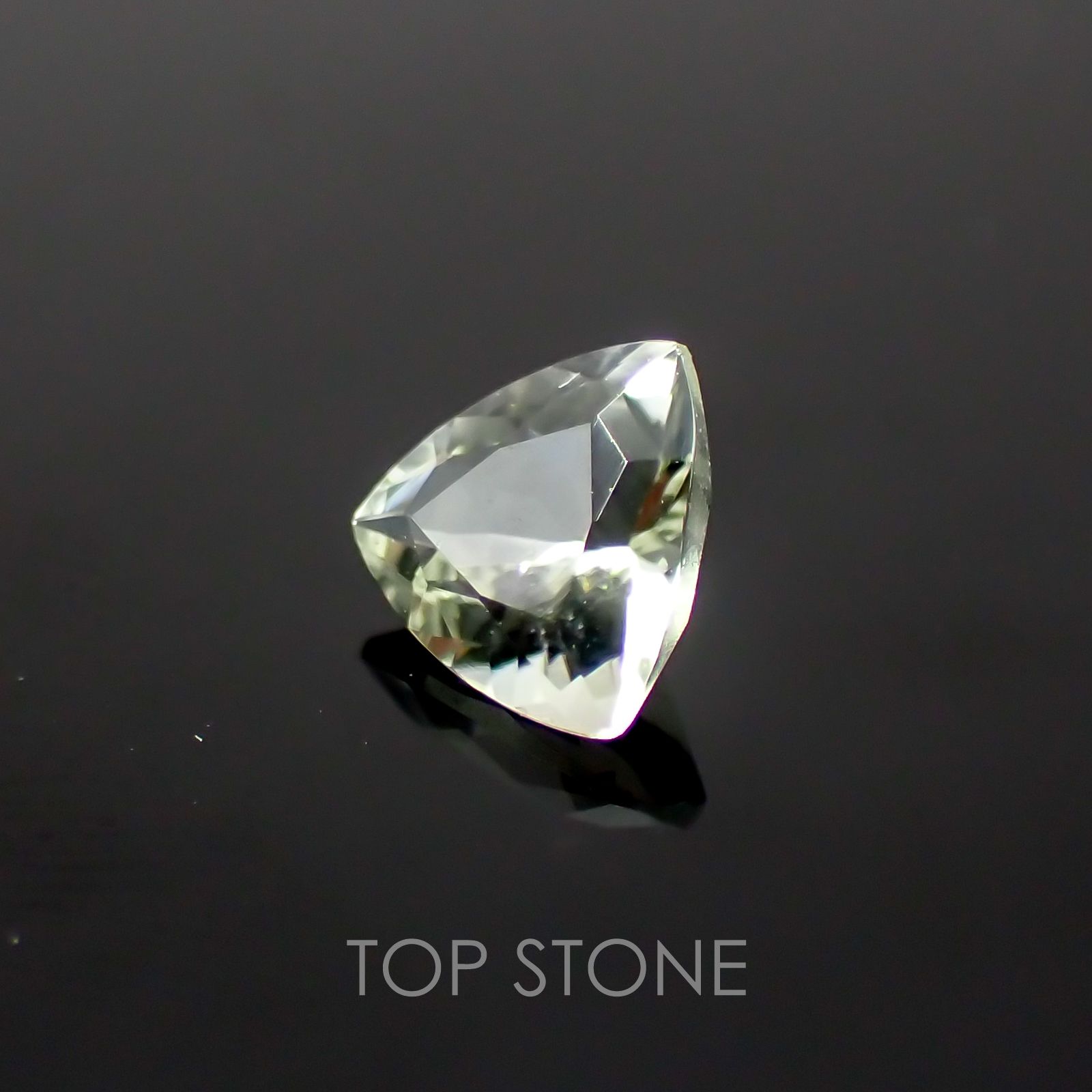 ライム ヘルデライト ブラジル産 ルース 0.41ct[20129056]5×5.2mm前後