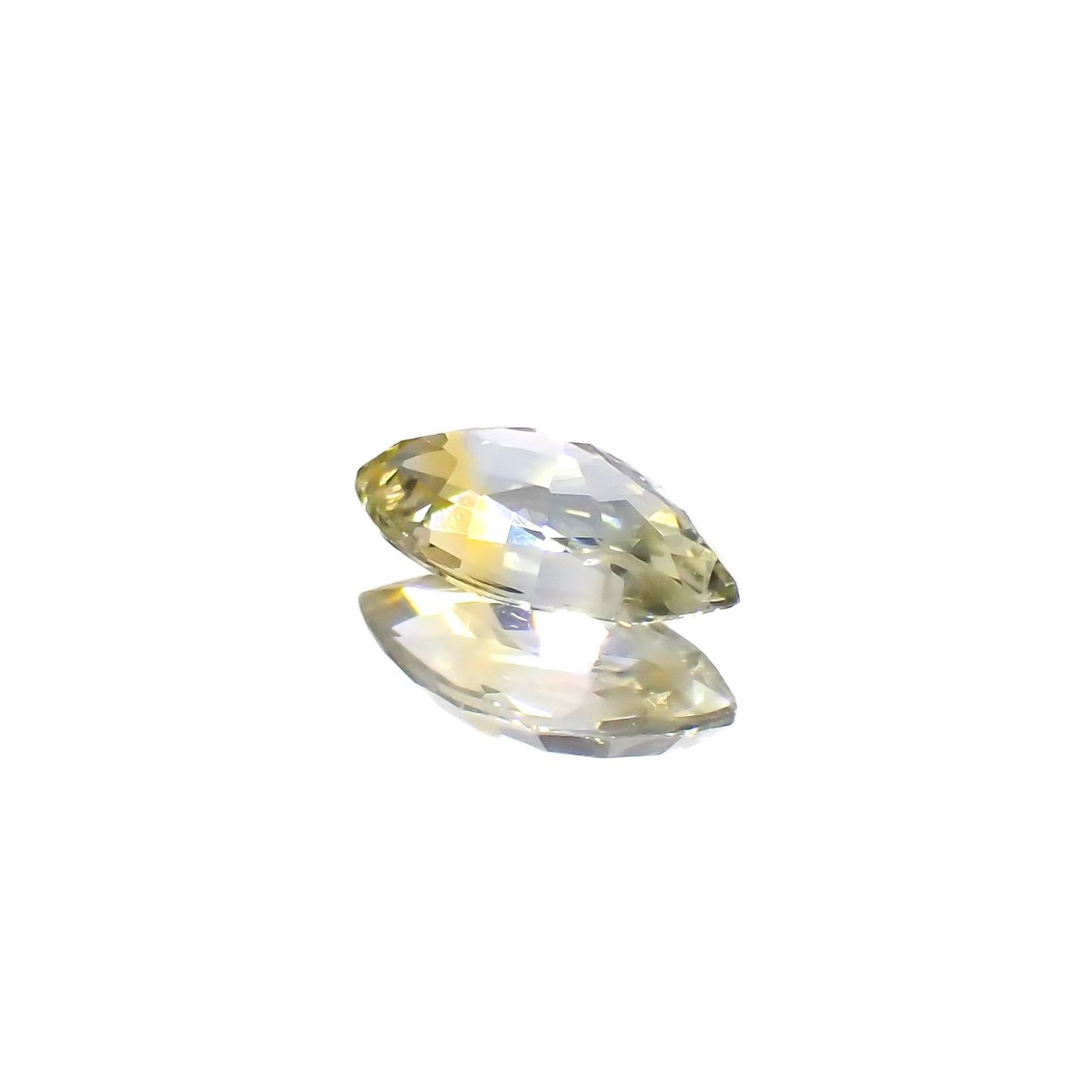 バイカラーサファイア(宝石名サファイア)スリランカ産 識別済 0.27ct / 5.7x2.9mm前後 [230823025]