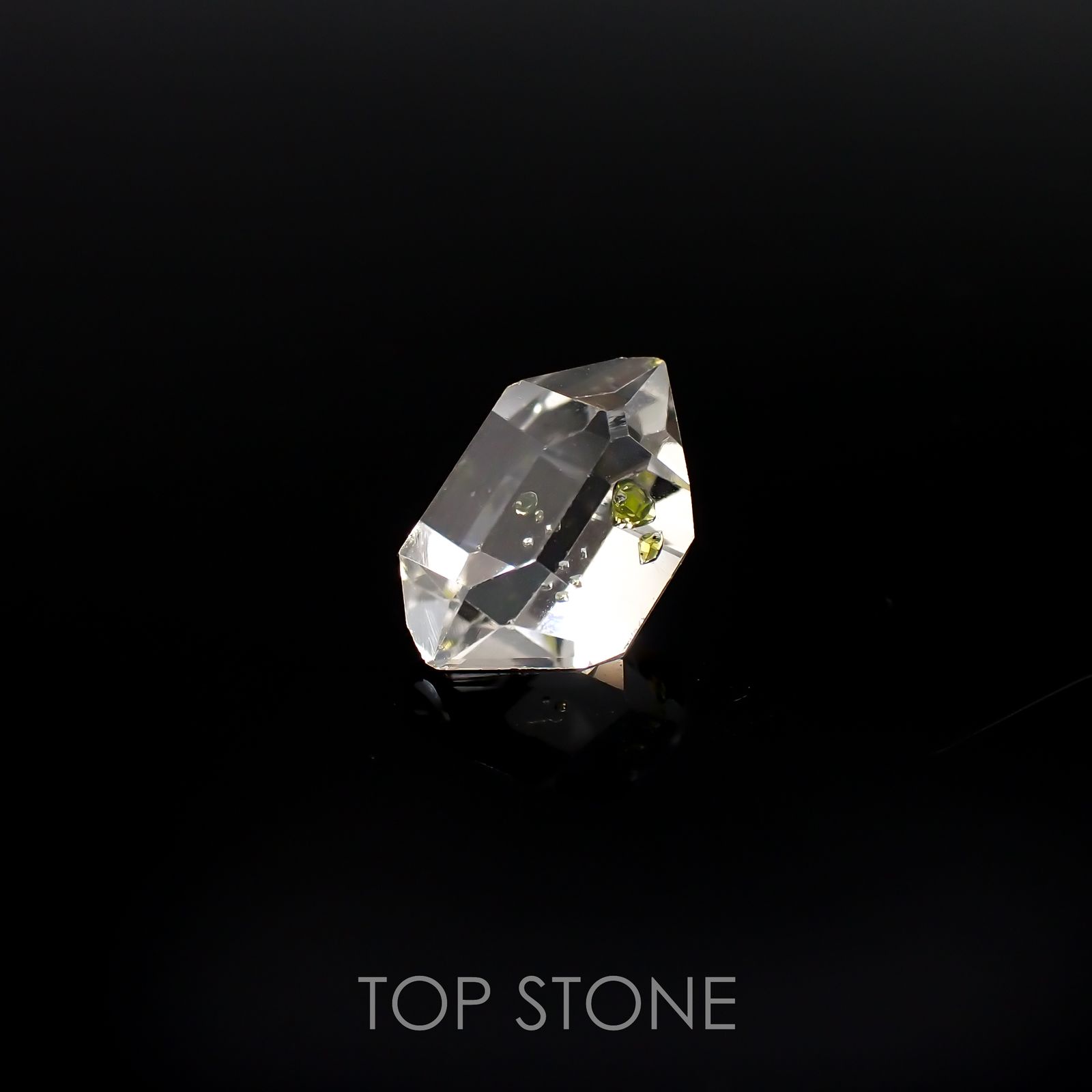 オイルインクォーツ 原石 パキスタン産 4.11ct[220917867]13.1x8.5mm前後