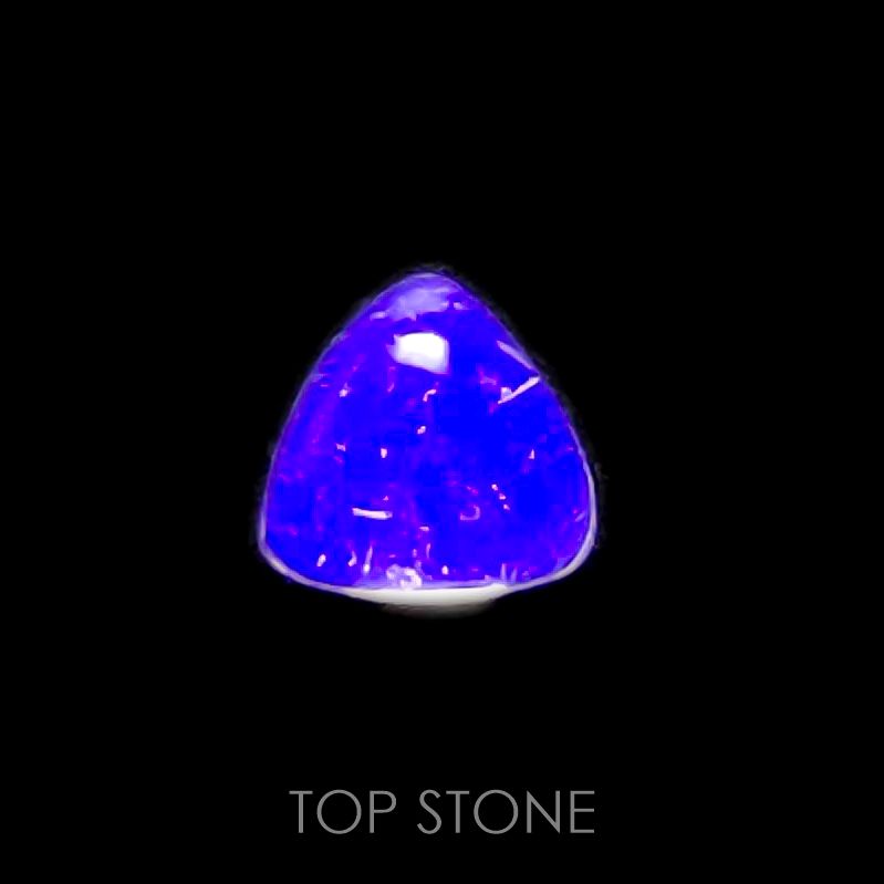 フローライト フルオレッセンス(宝石名フルオライト)イギリス・ロジャリー鉱山産 0.69ct 識別済[211113767]5.5x5.6mm前後